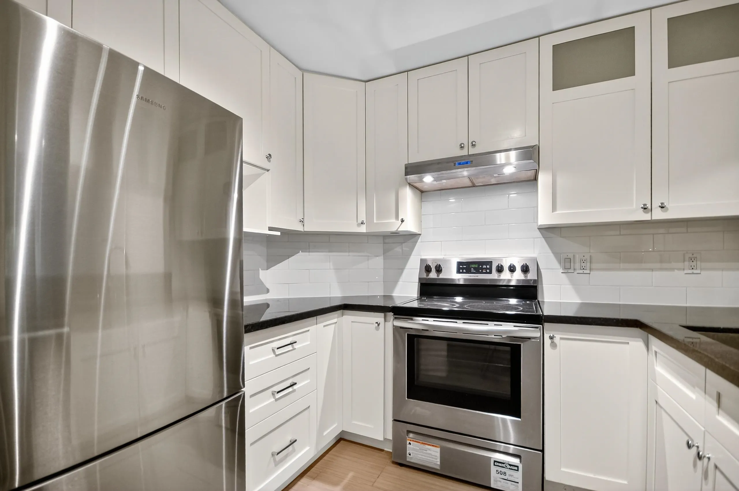 303 7457 Moffatt Road