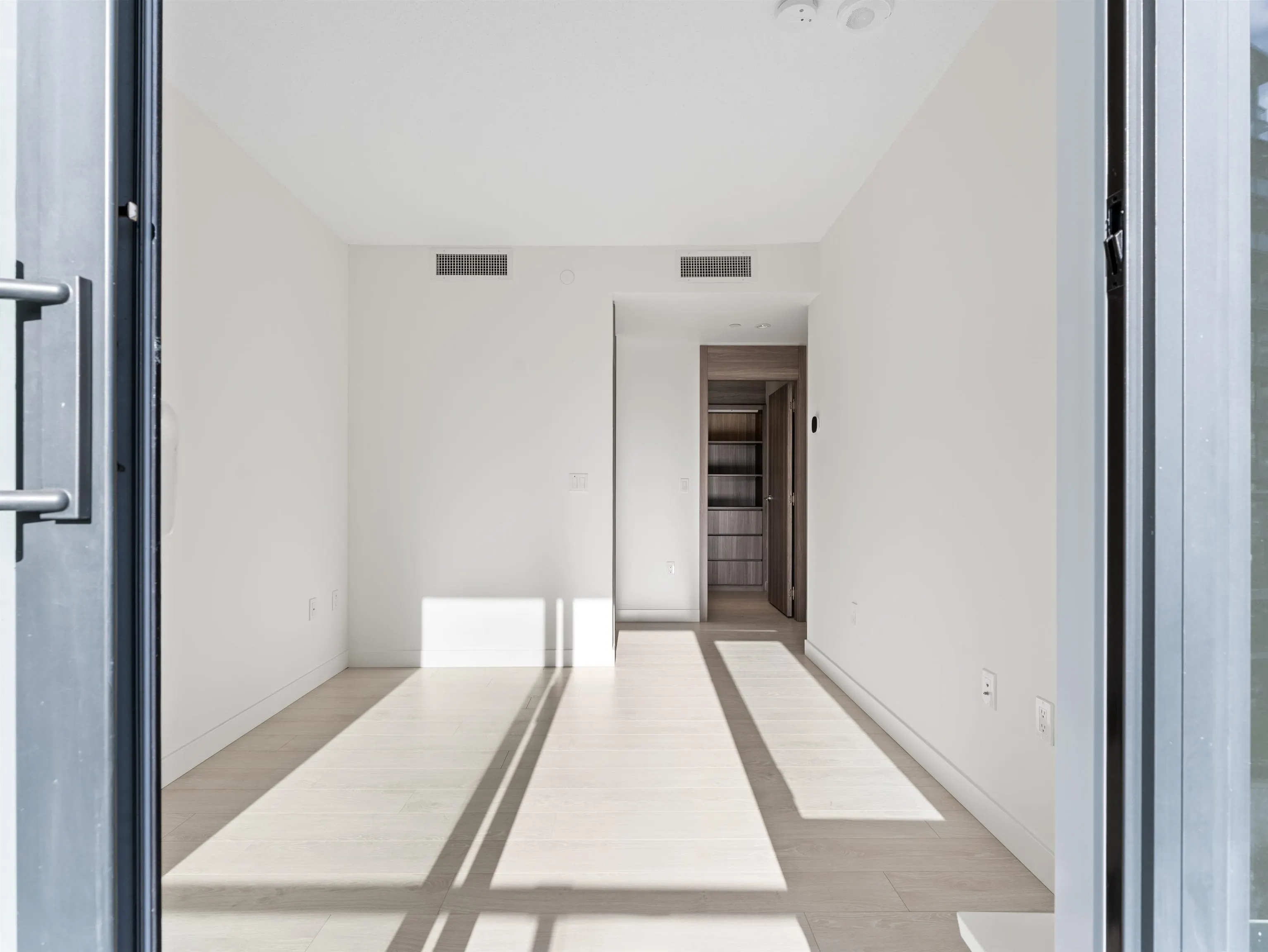 581 8671 Hazelbridge Way