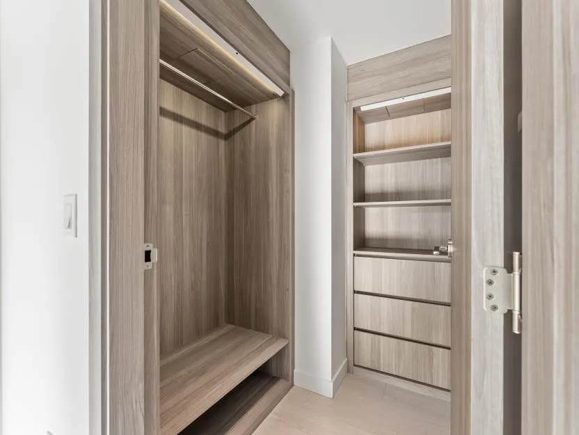 581 8671 Hazelbridge Way