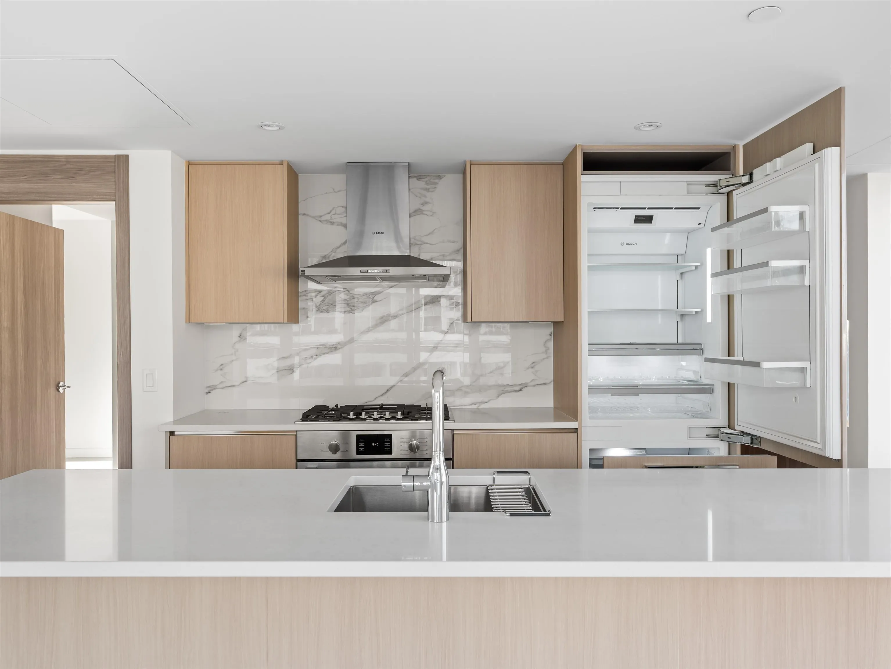 581 8671 Hazelbridge Way