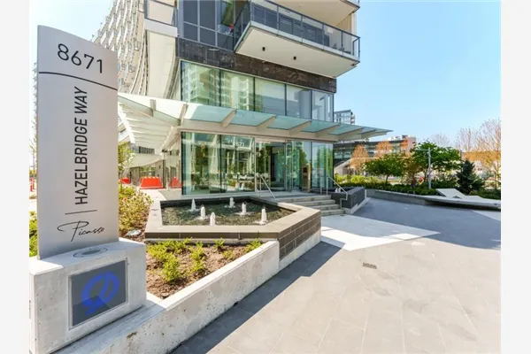 581 8671 Hazelbridge Way