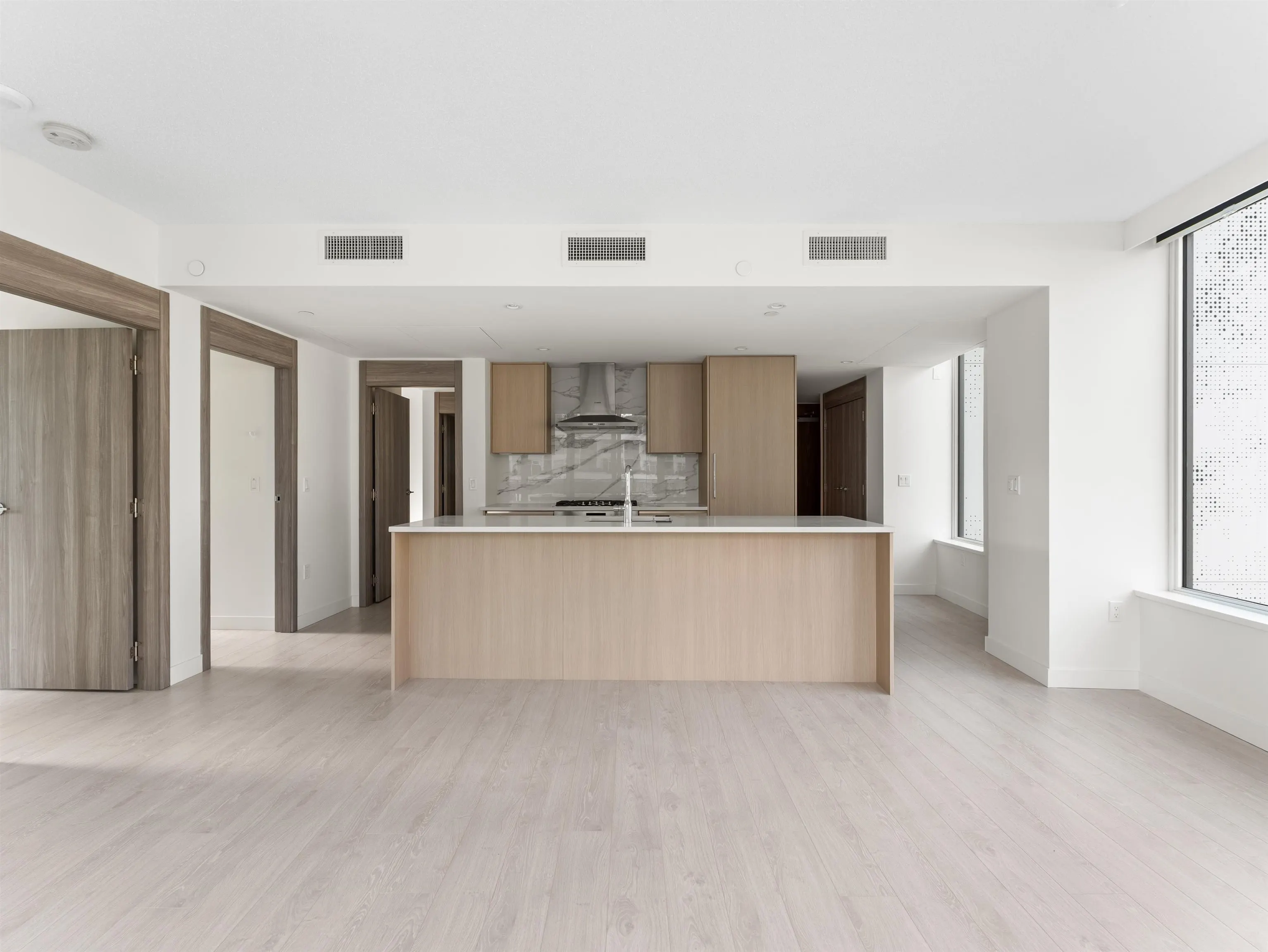 581 8671 Hazelbridge Way