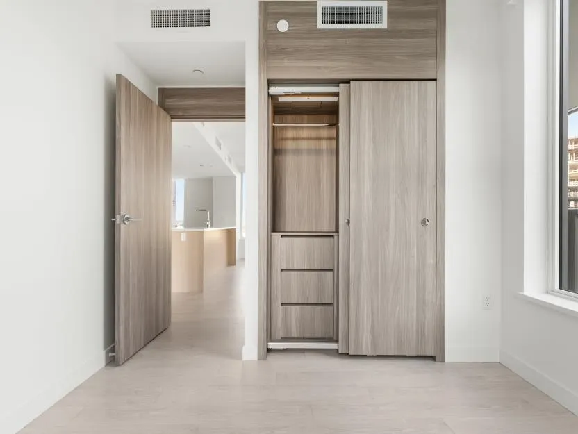 581 8671 Hazelbridge Way