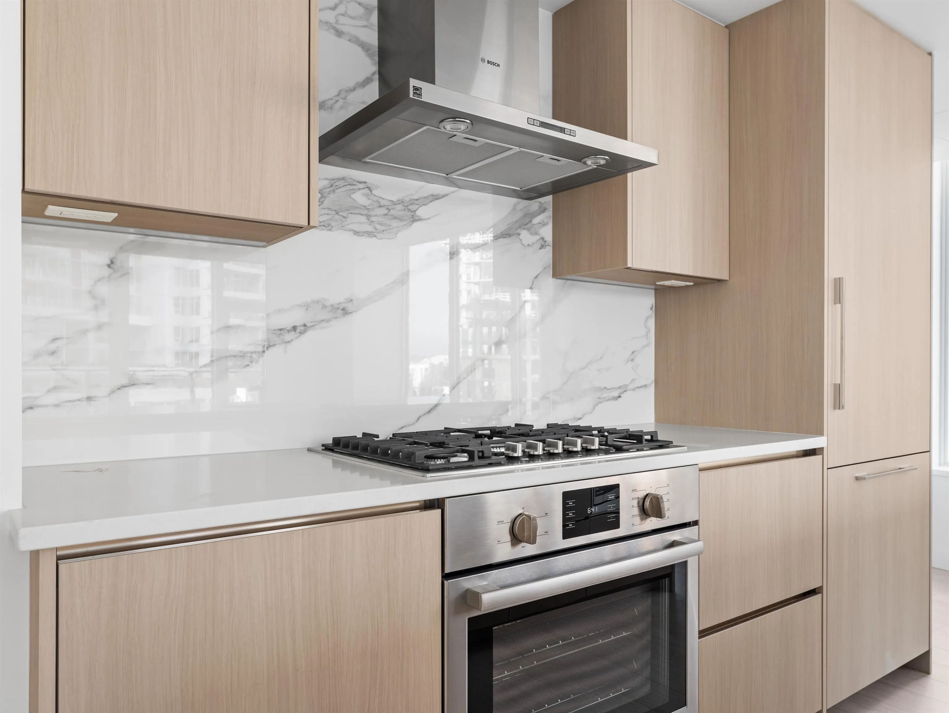 581 8671 Hazelbridge Way