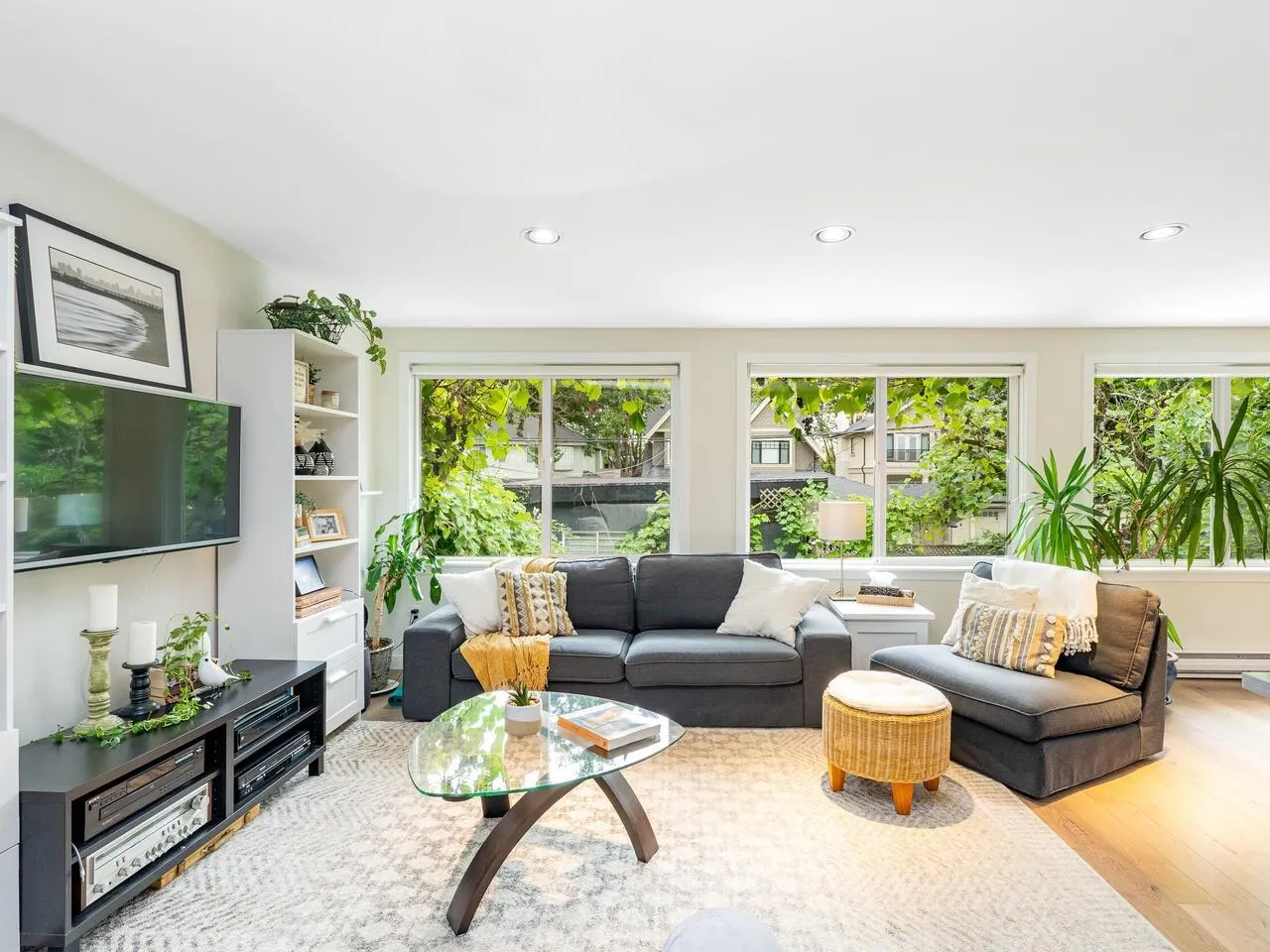 3706 W King Edward Avenue