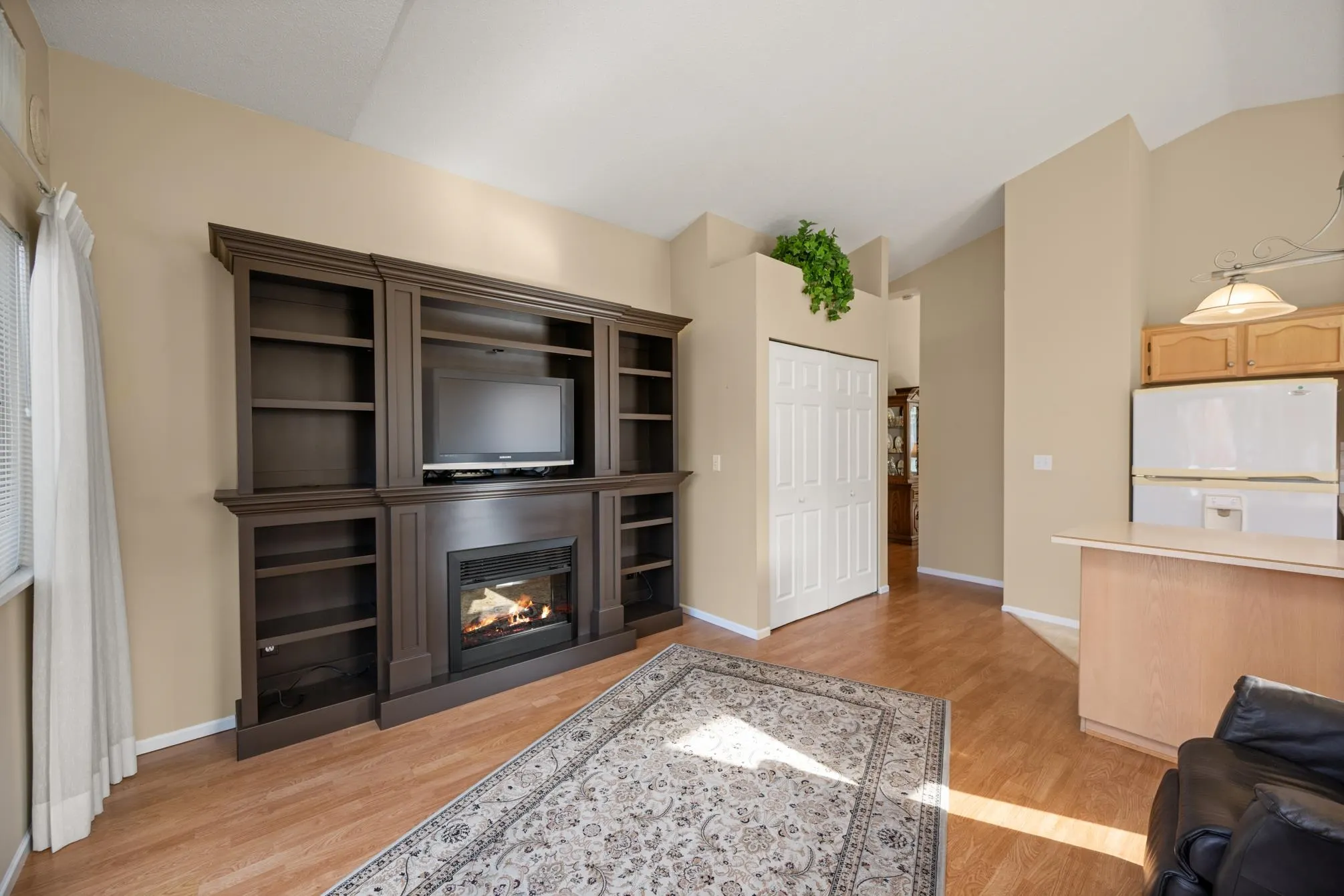 79 9012 Walnut Grove Drive