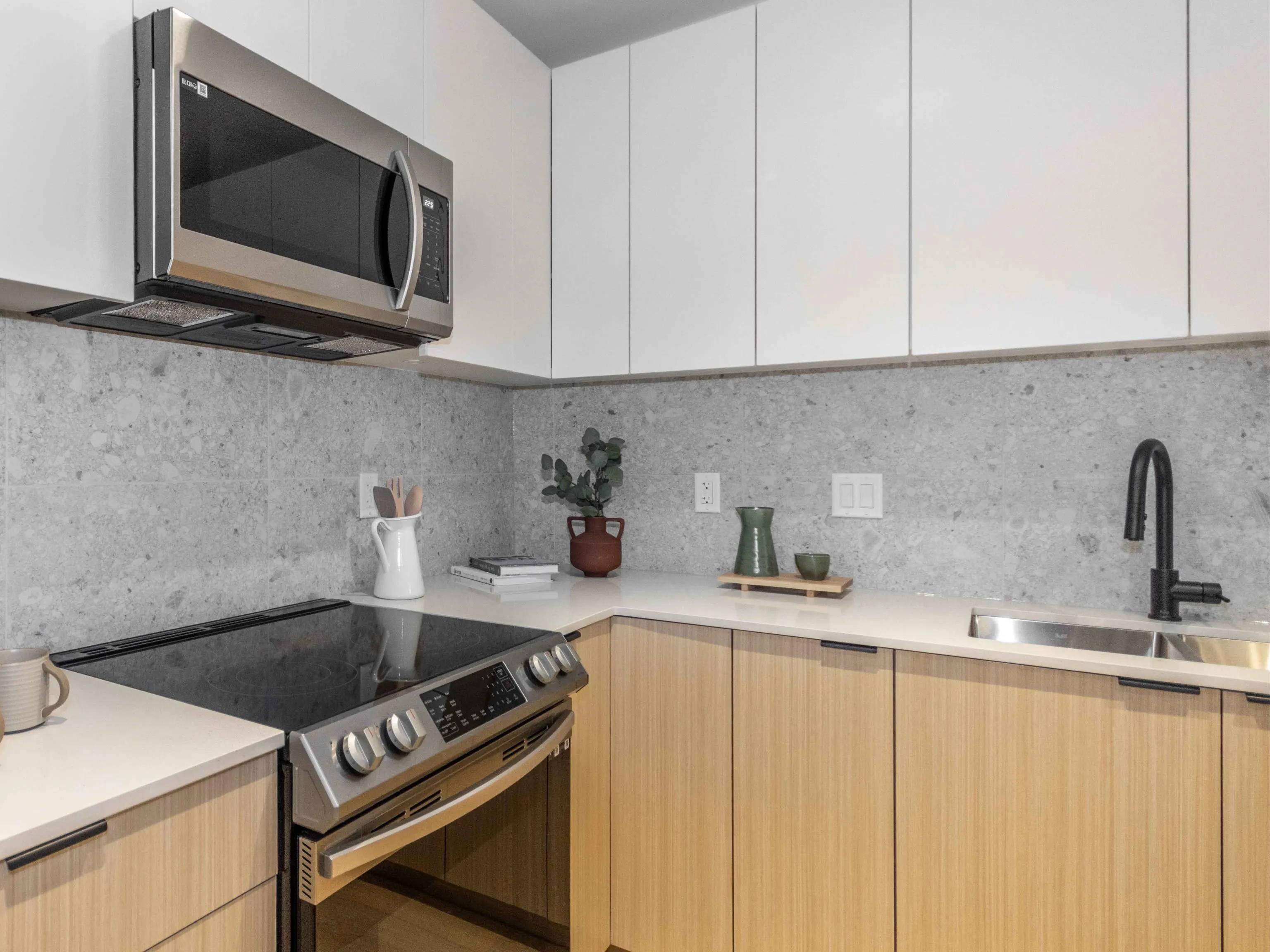 321 13455 94a Avenue