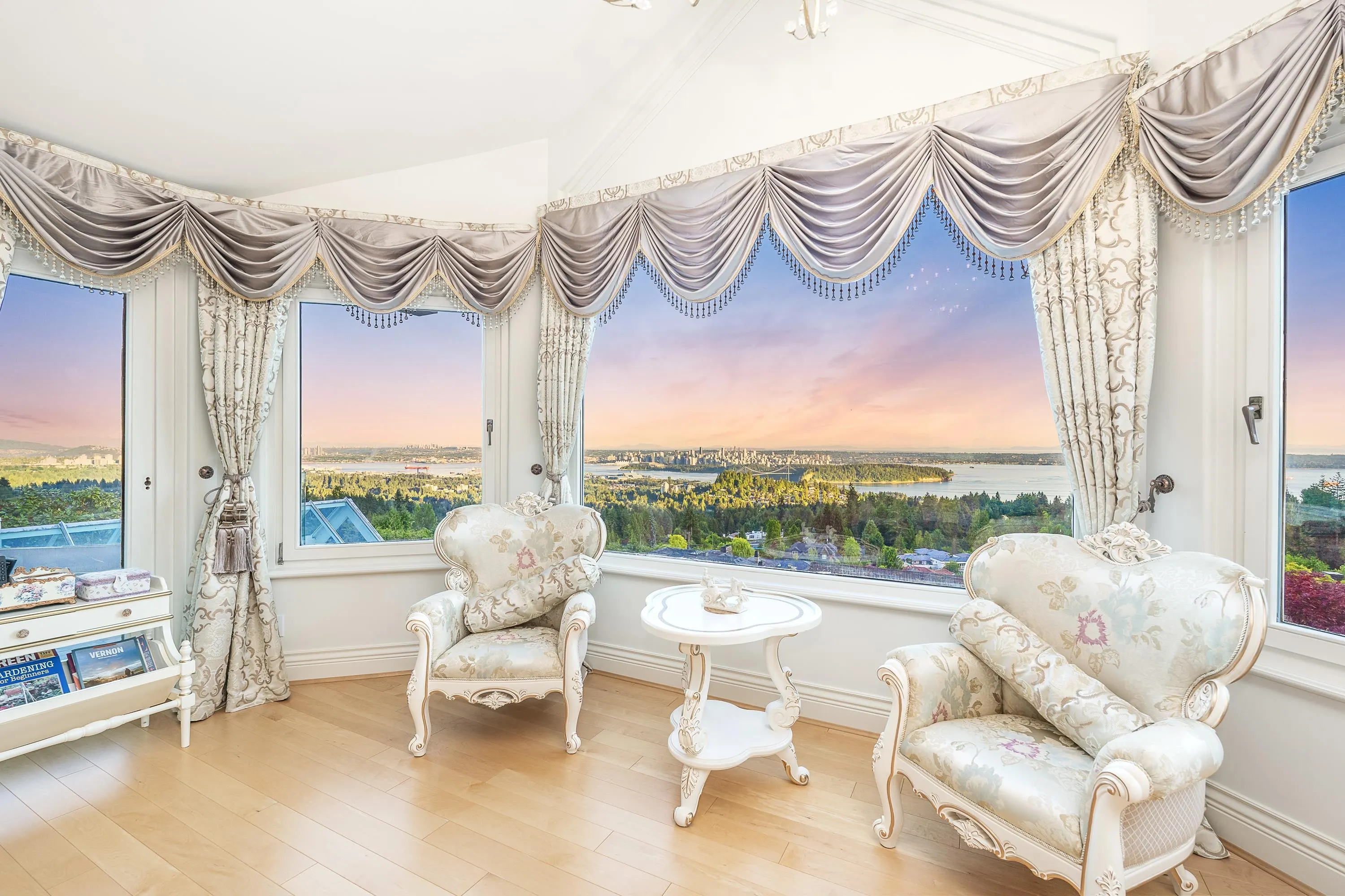 965 King Georges Way