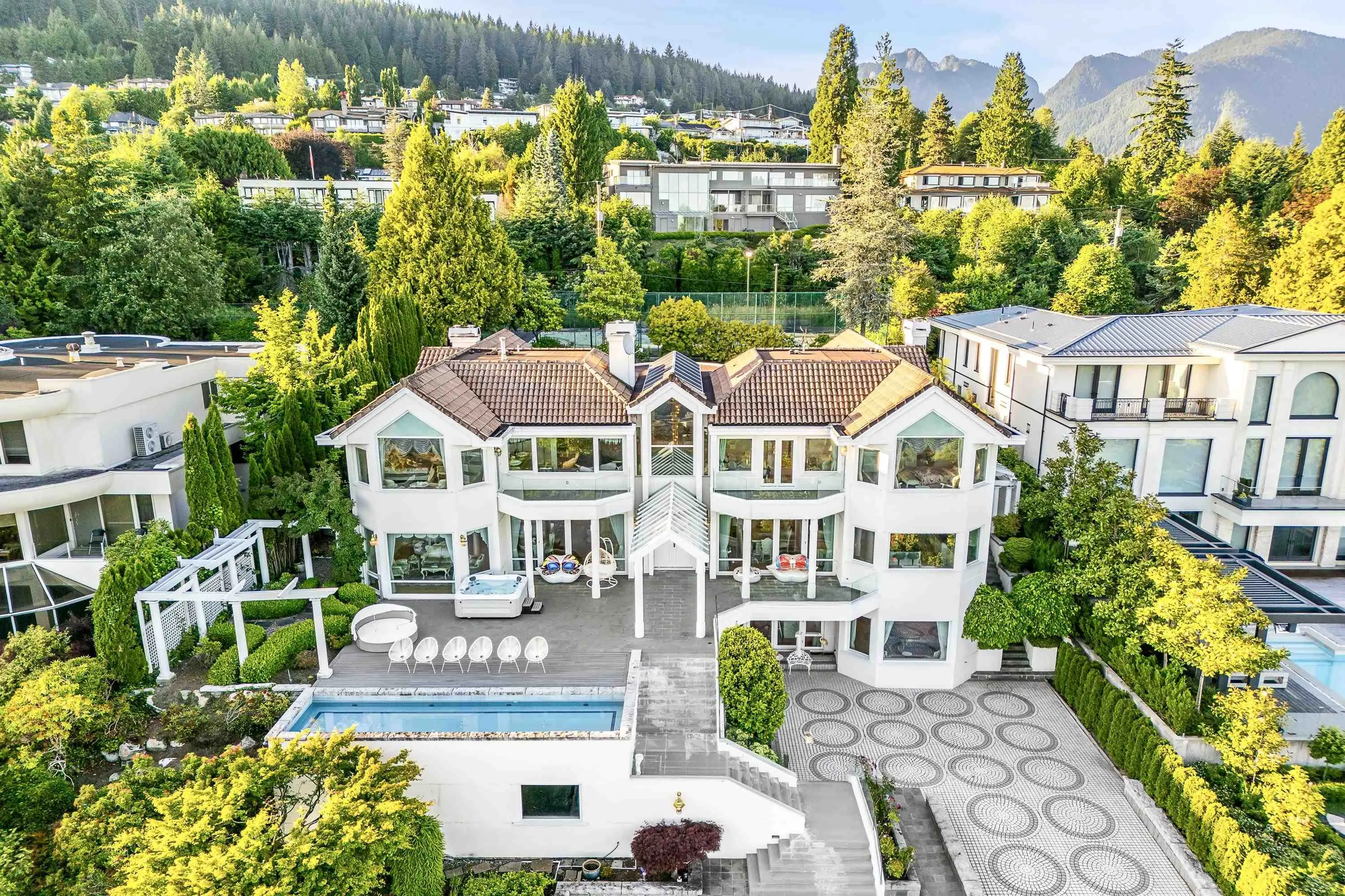 965 King Georges Way