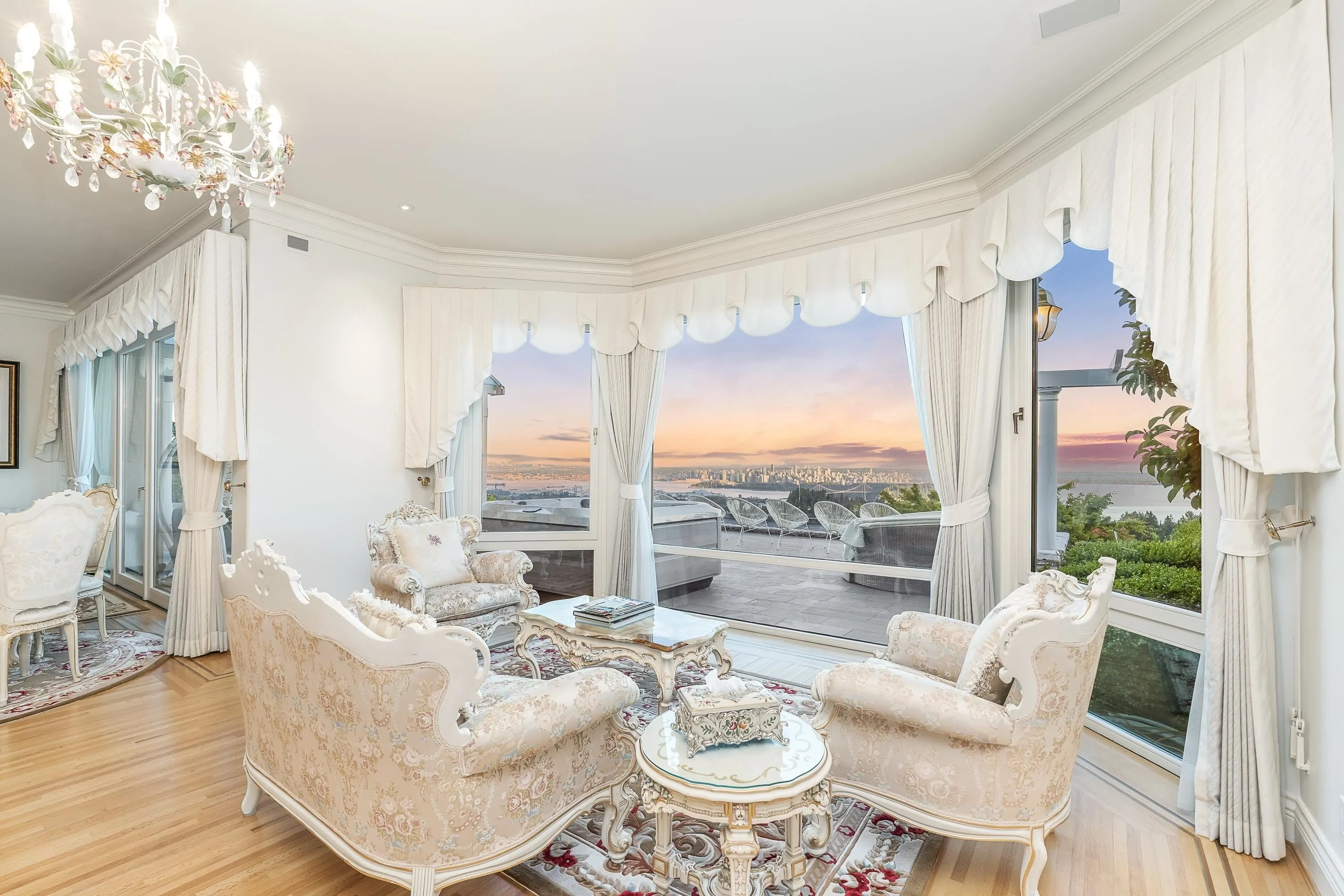 965 King Georges Way