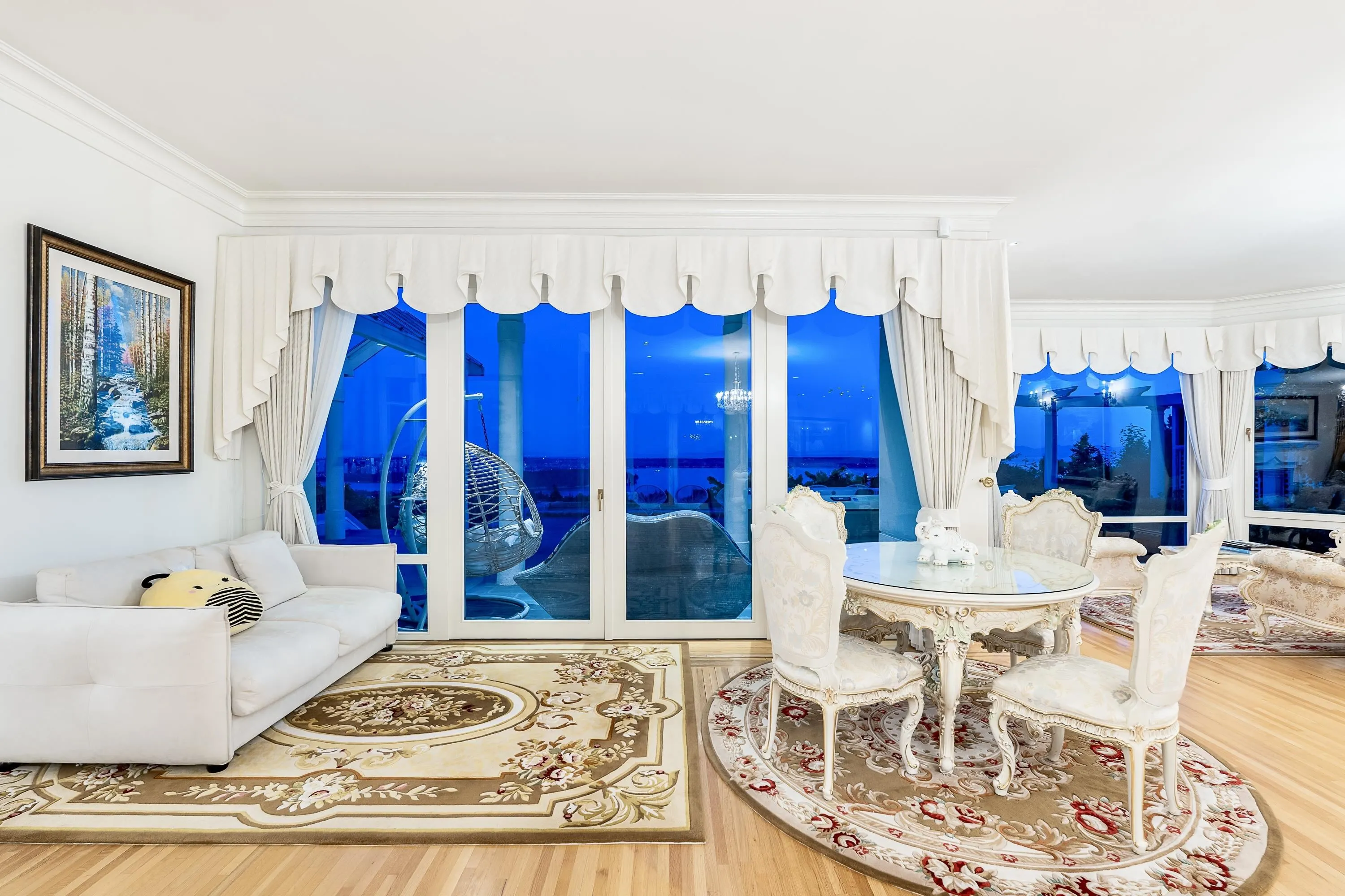 965 King Georges Way