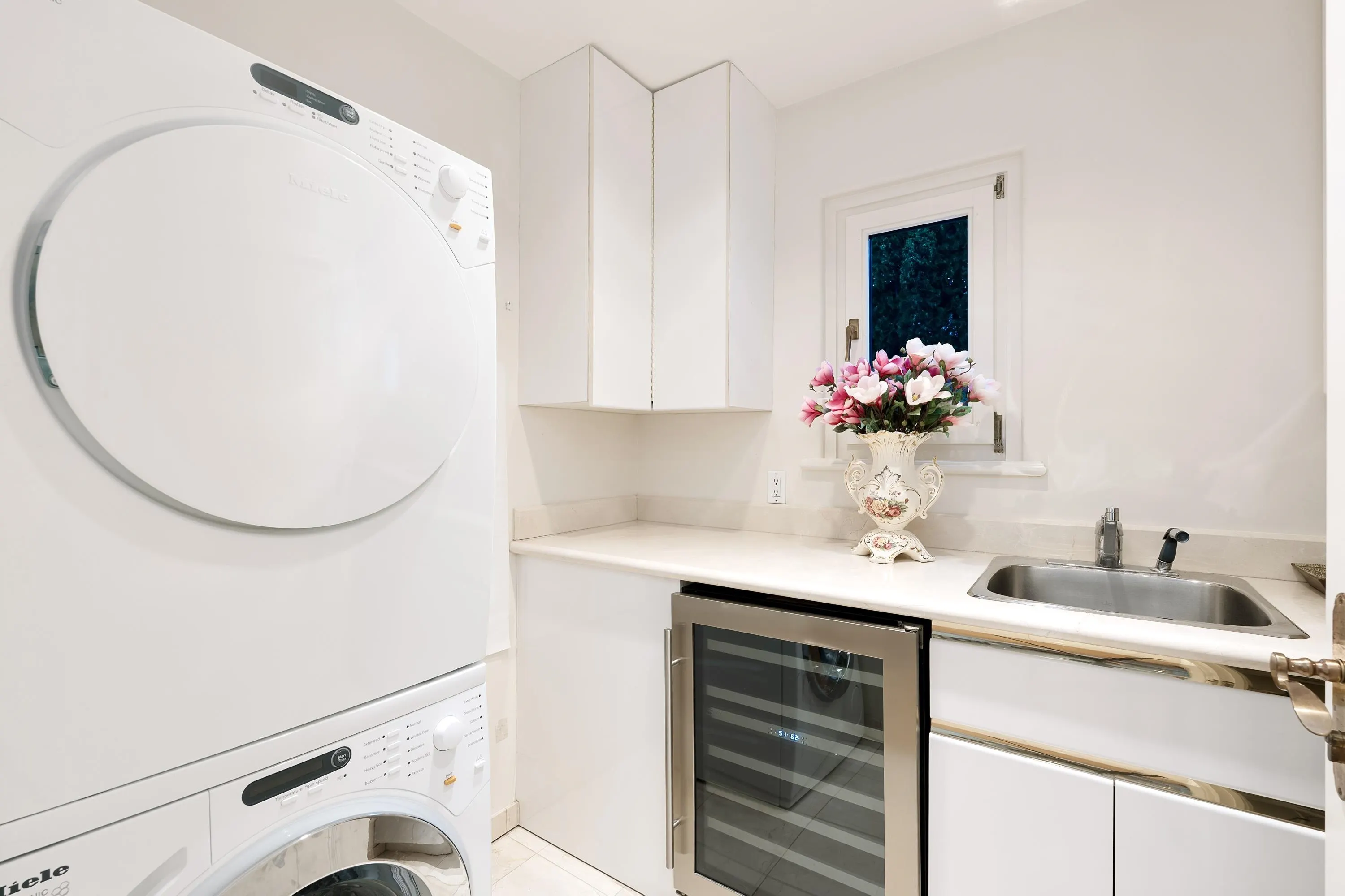 965 King Georges Way