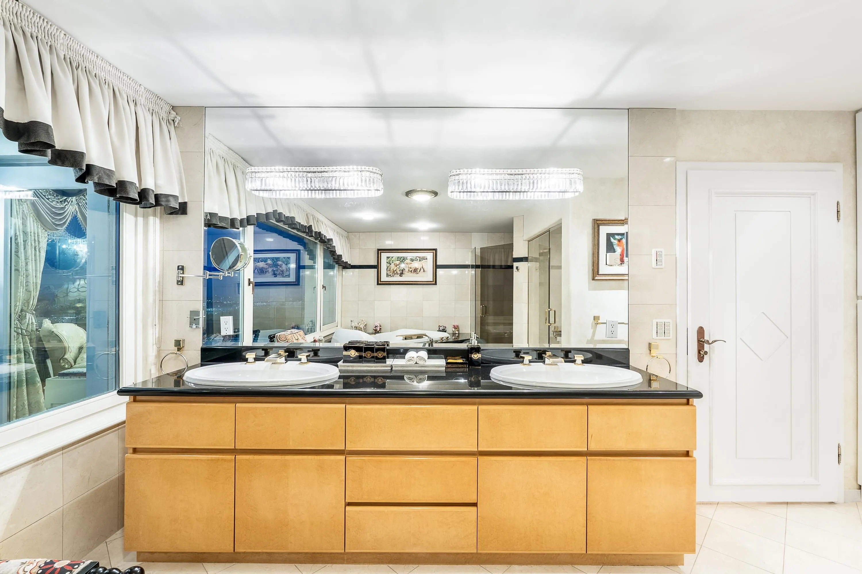 965 King Georges Way