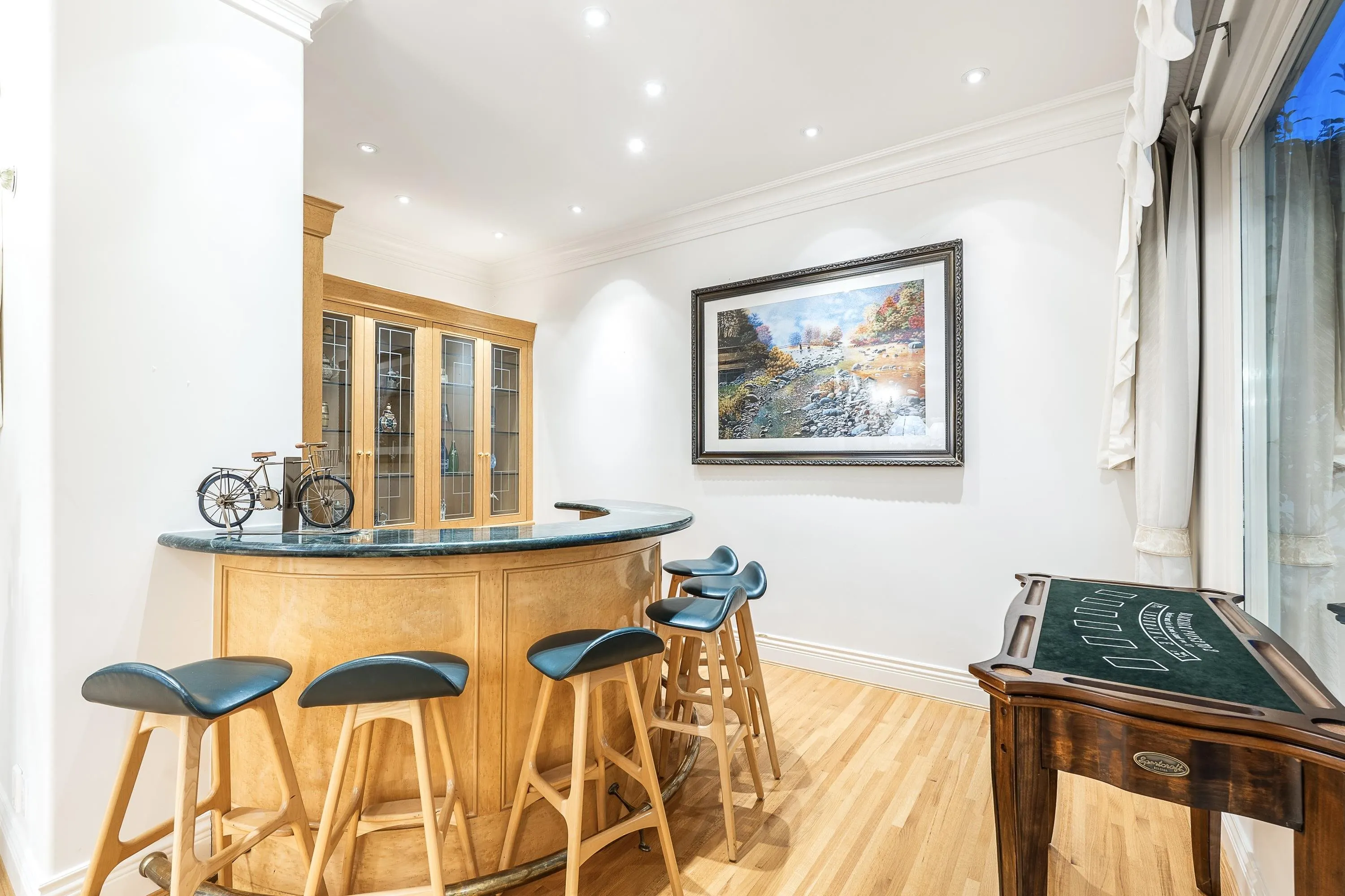 965 King Georges Way