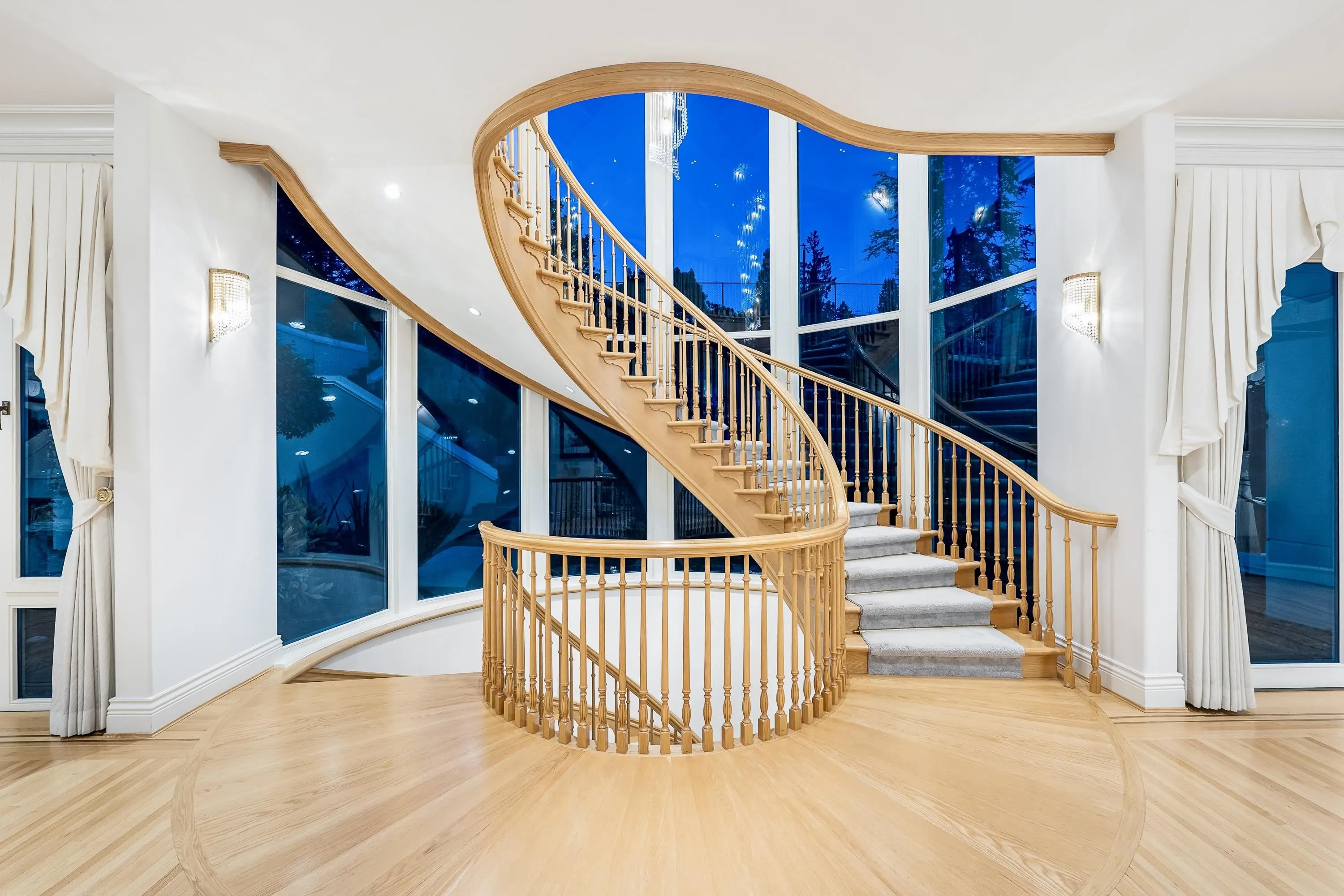 965 King Georges Way