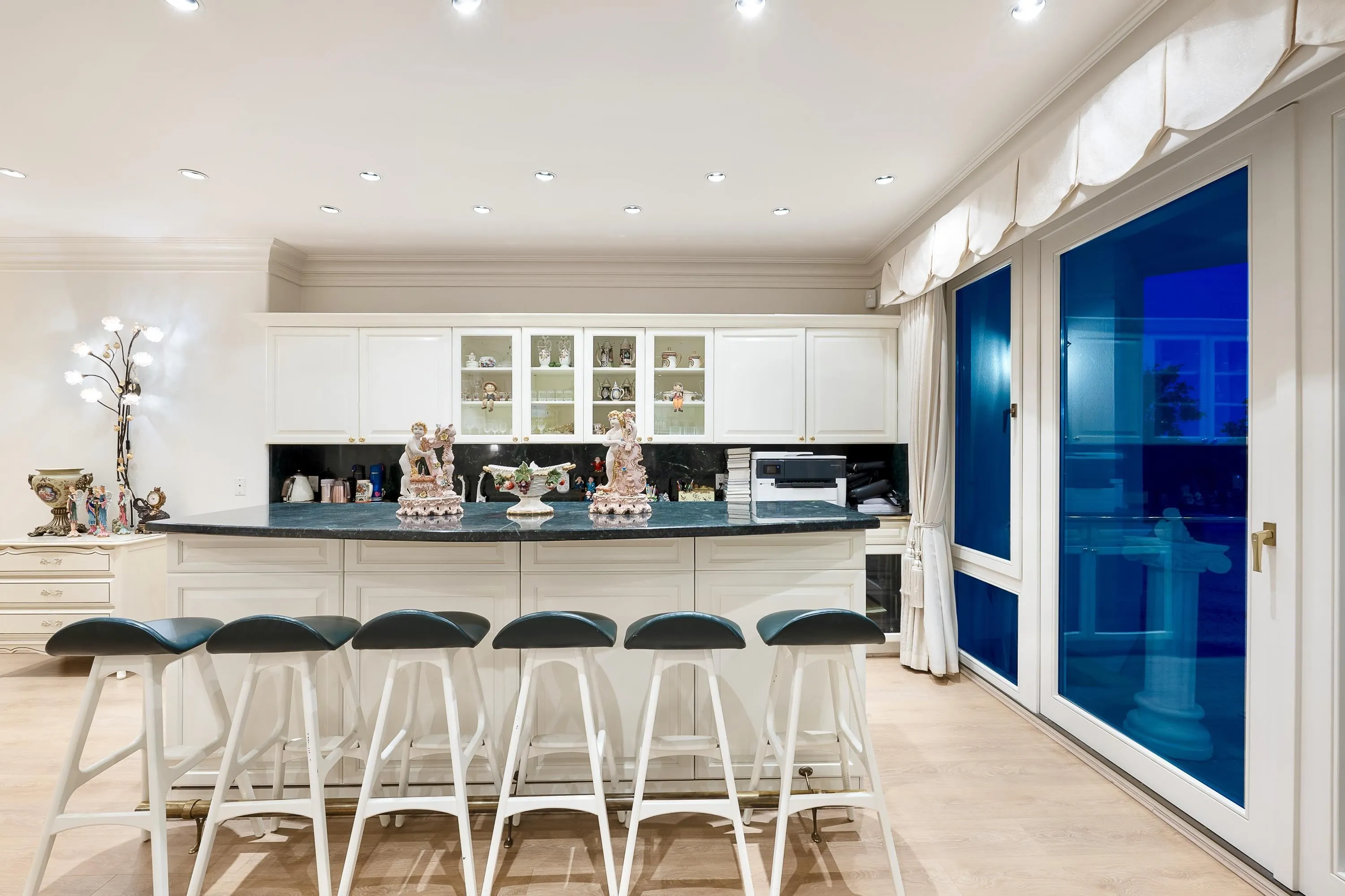 965 King Georges Way