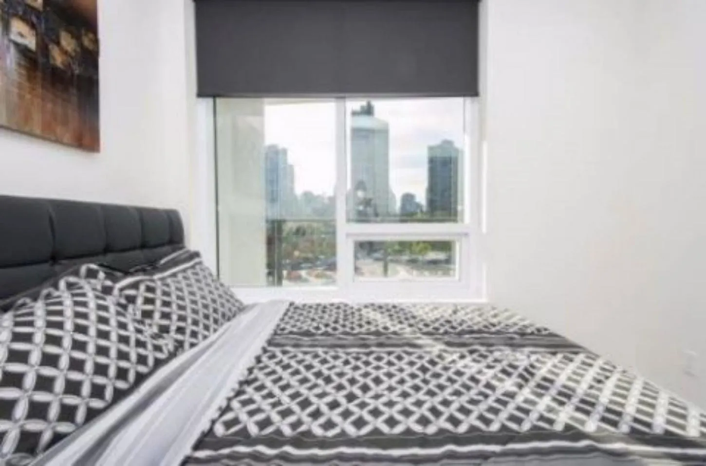 927 68 Smithe Street