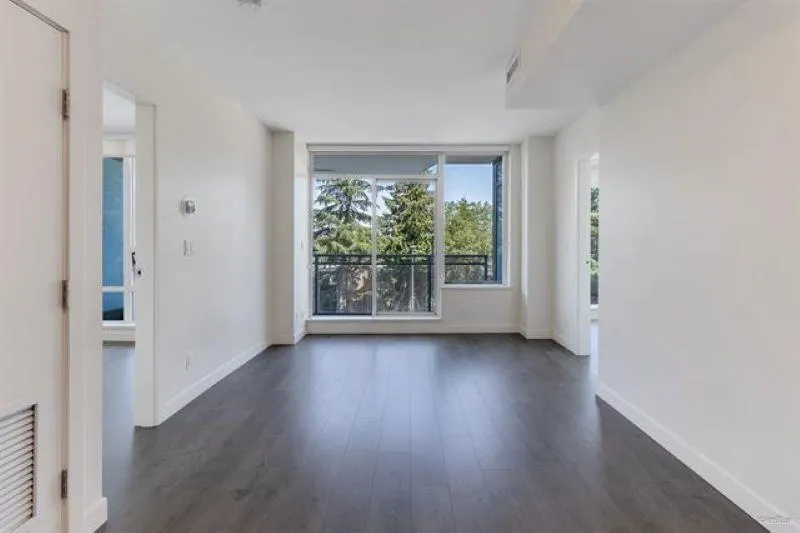 402 13318 104 Avenue