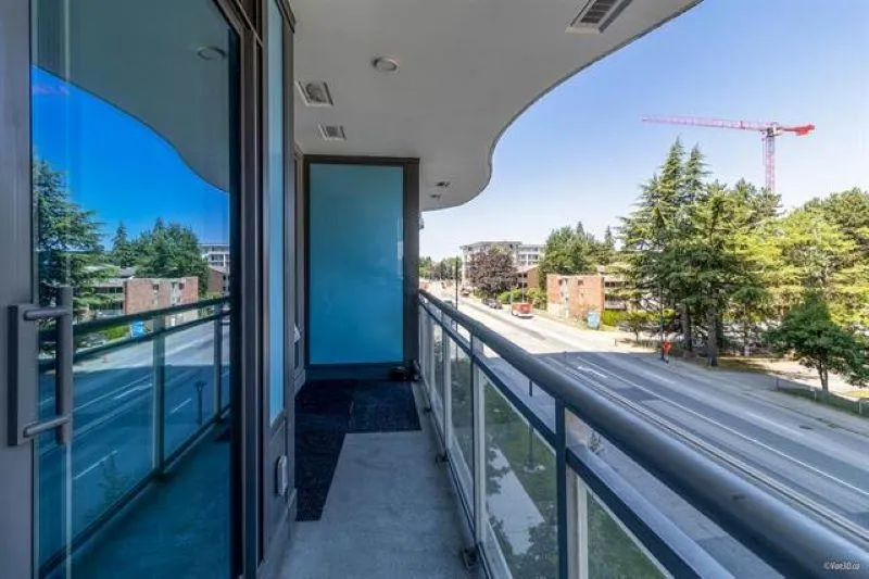 402 13318 104 Avenue