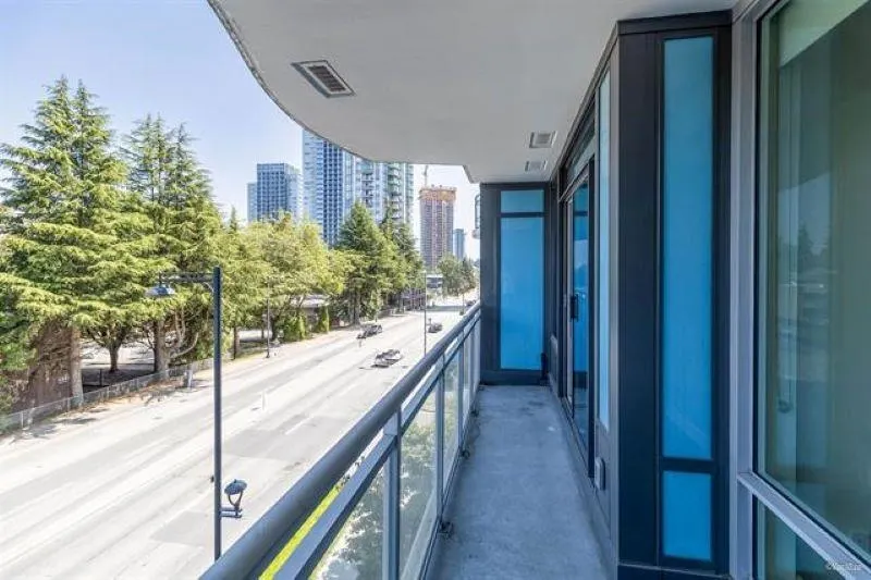 402 13318 104 Avenue