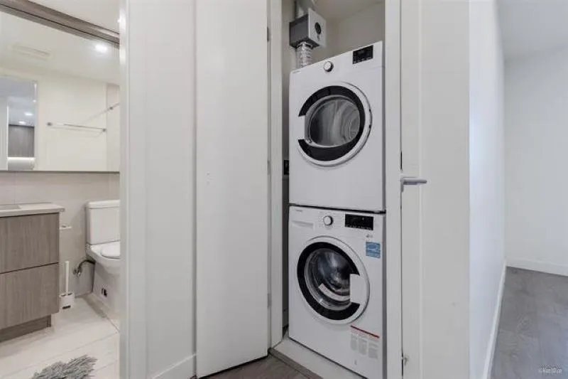 402 13318 104 Avenue