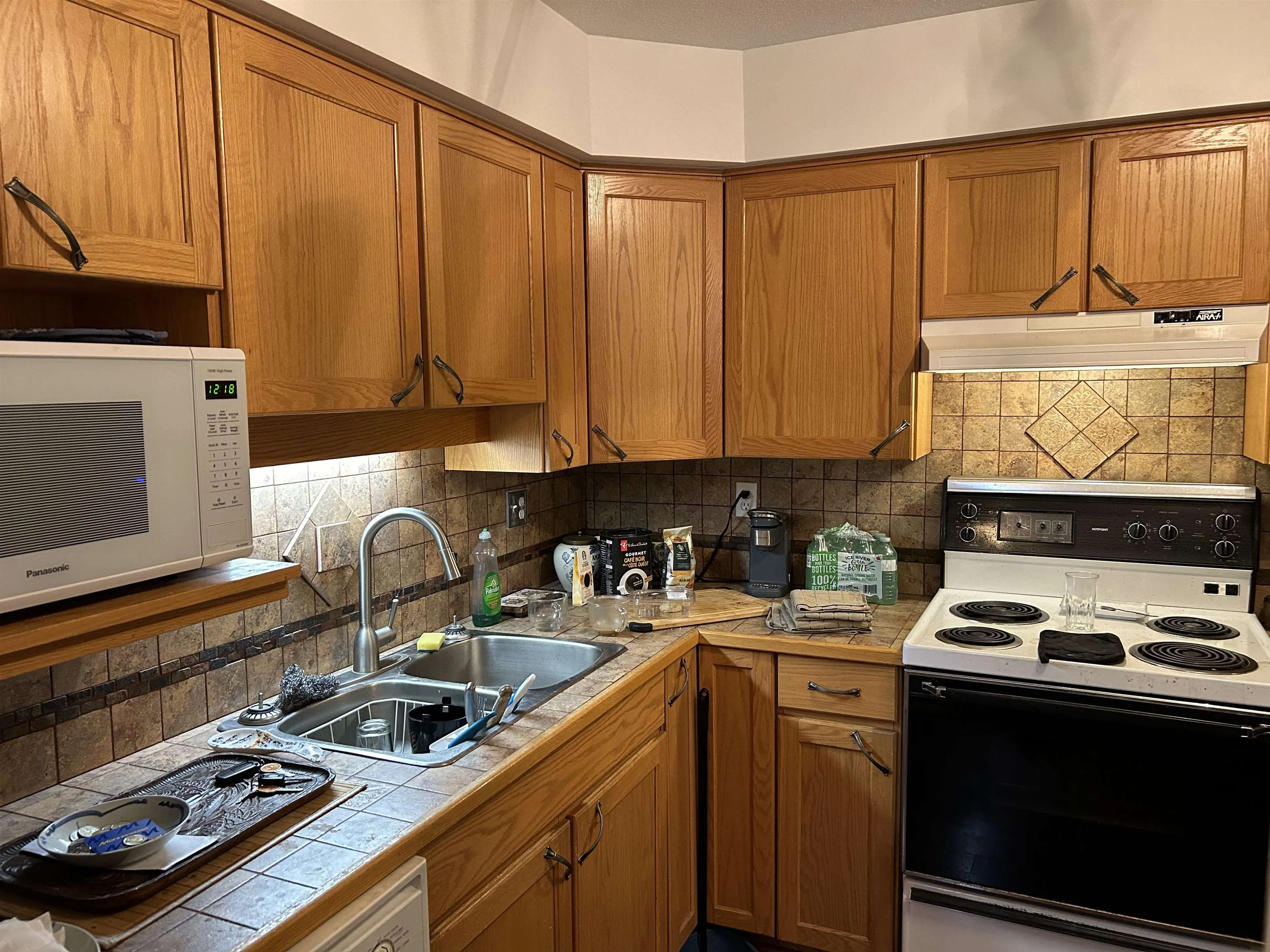 209 9186 Edward Street