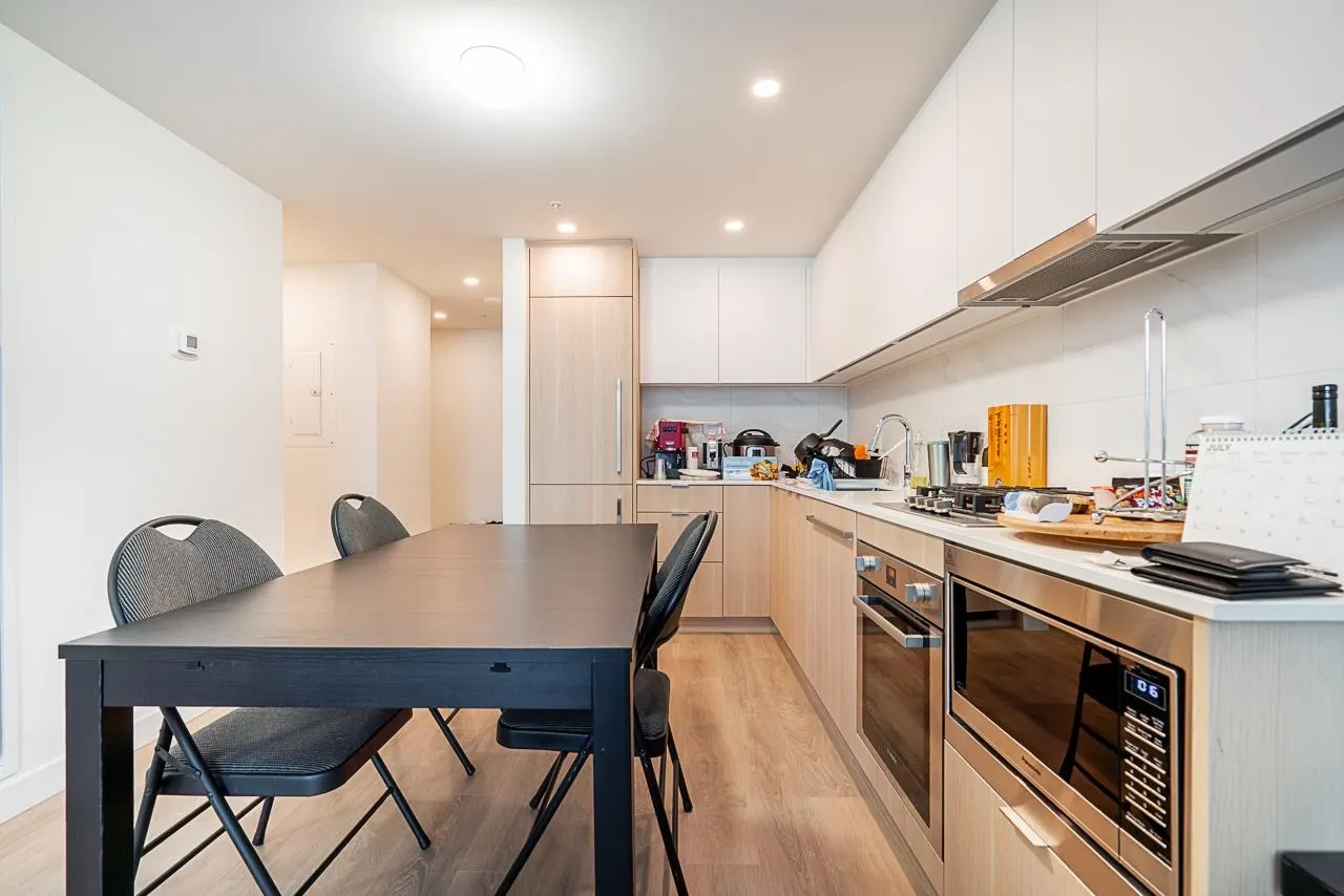 1306 308 Alderson Avenue