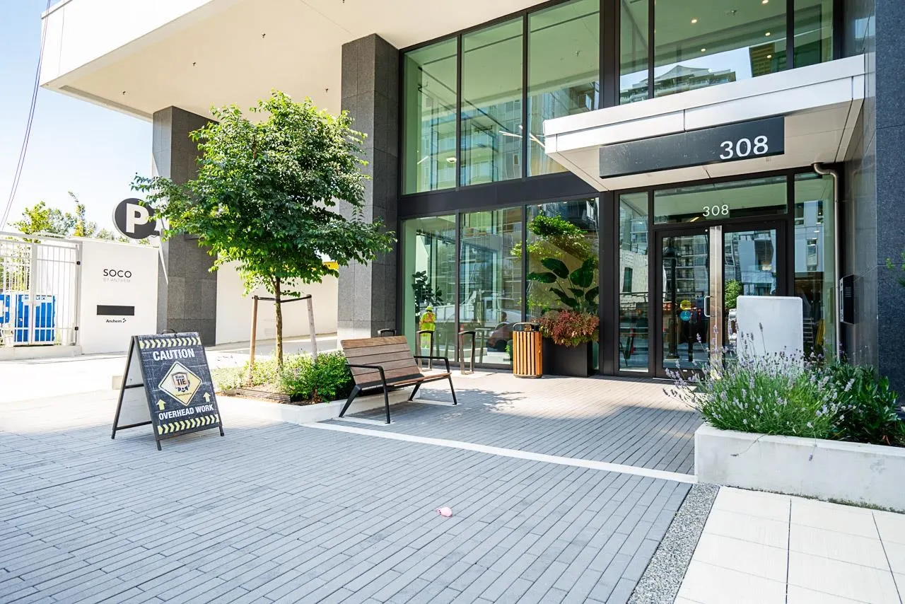 1306 308 Alderson Avenue