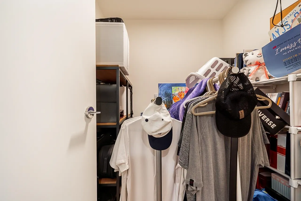 1306 308 Alderson Avenue