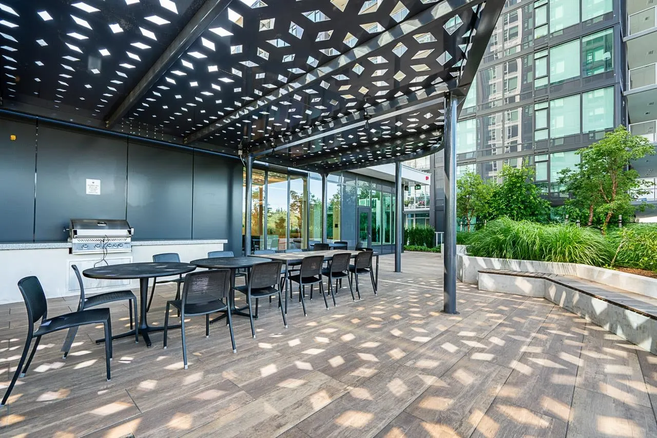 1306 308 Alderson Avenue