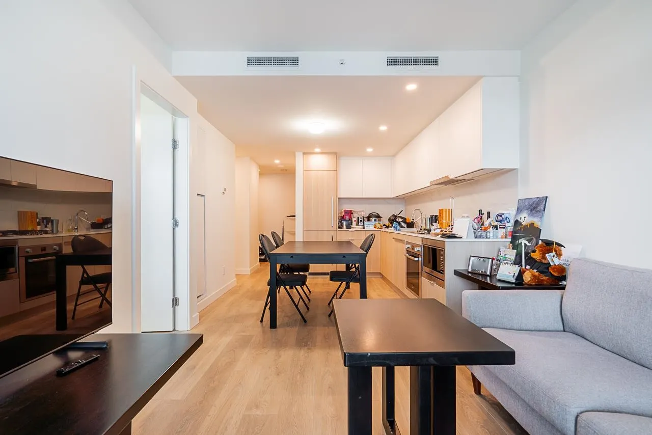 1306 308 Alderson Avenue