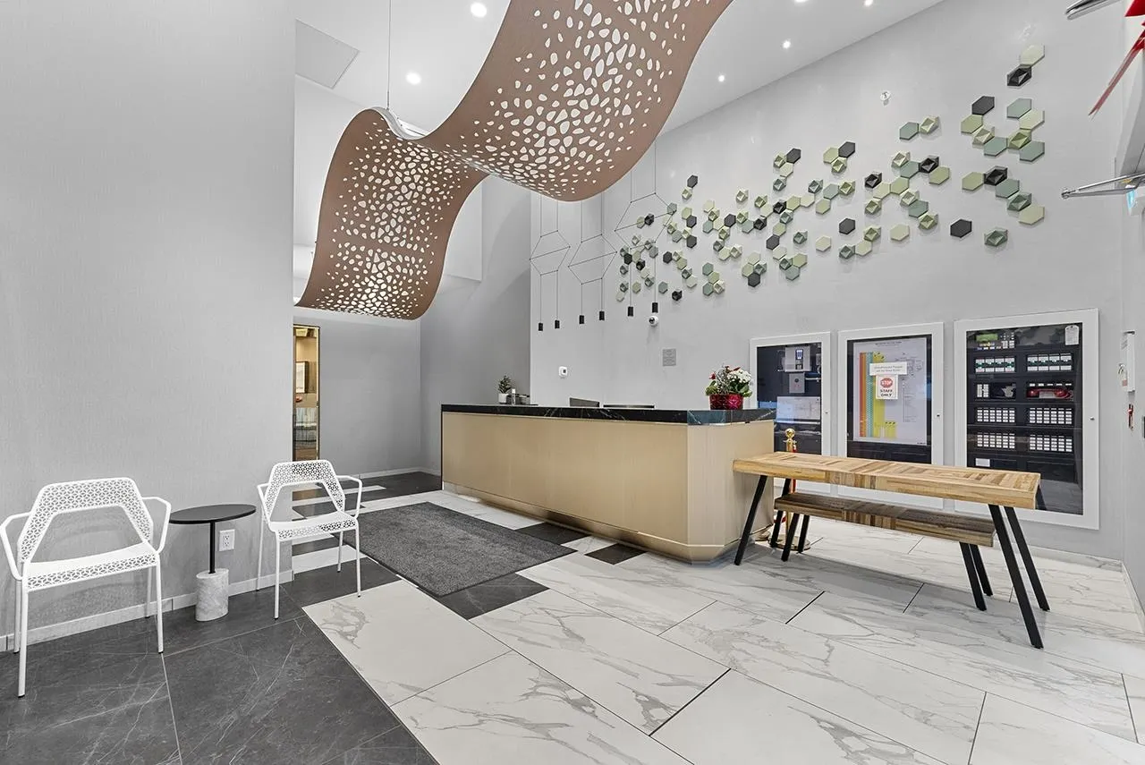 1902 6463 Silver Avenue