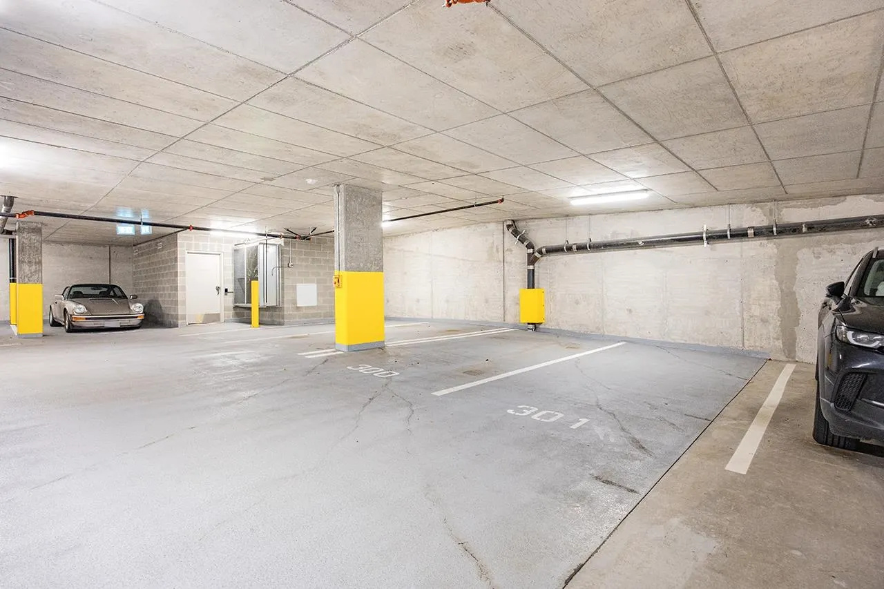 1902 6463 Silver Avenue