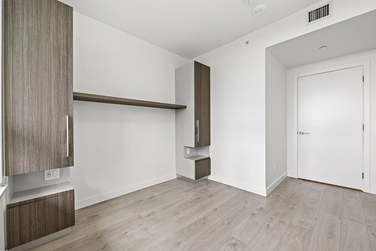 1902 6463 Silver Avenue