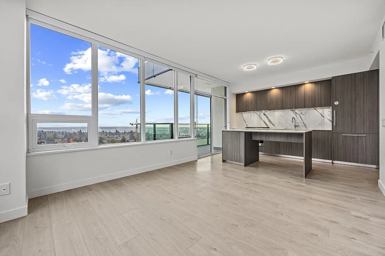 1902 6463 Silver Avenue