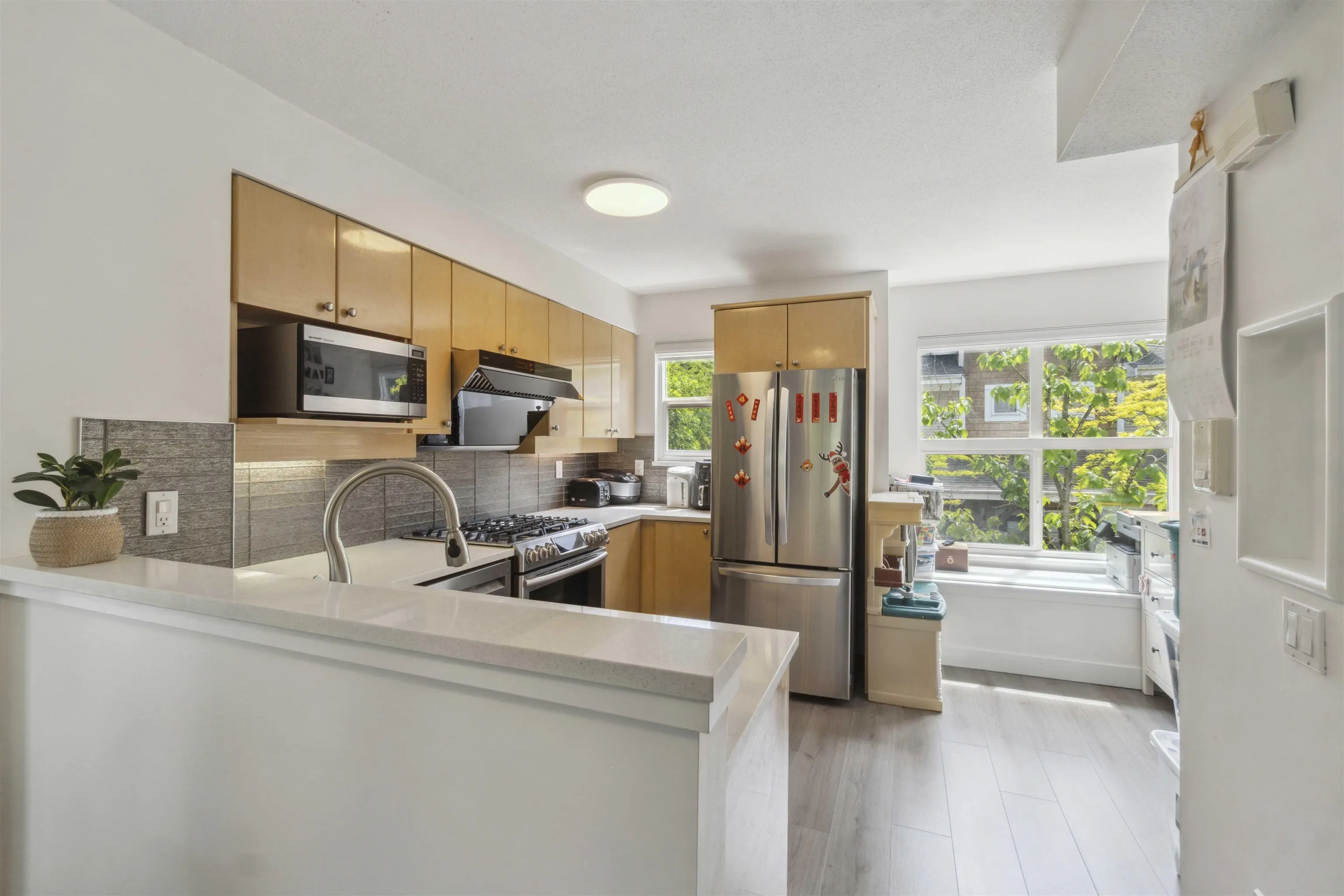 38 7111 Lynnwood Drive