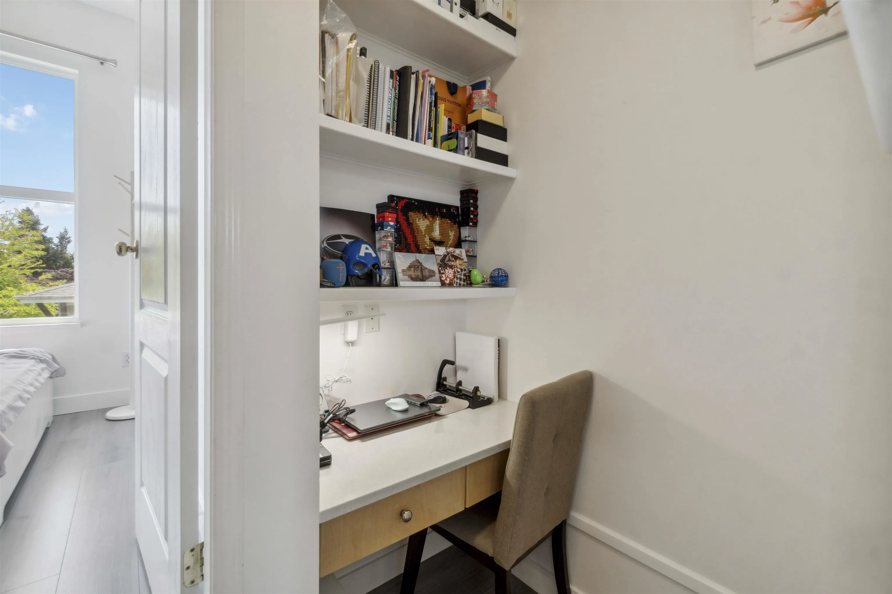 38 7111 Lynnwood Drive