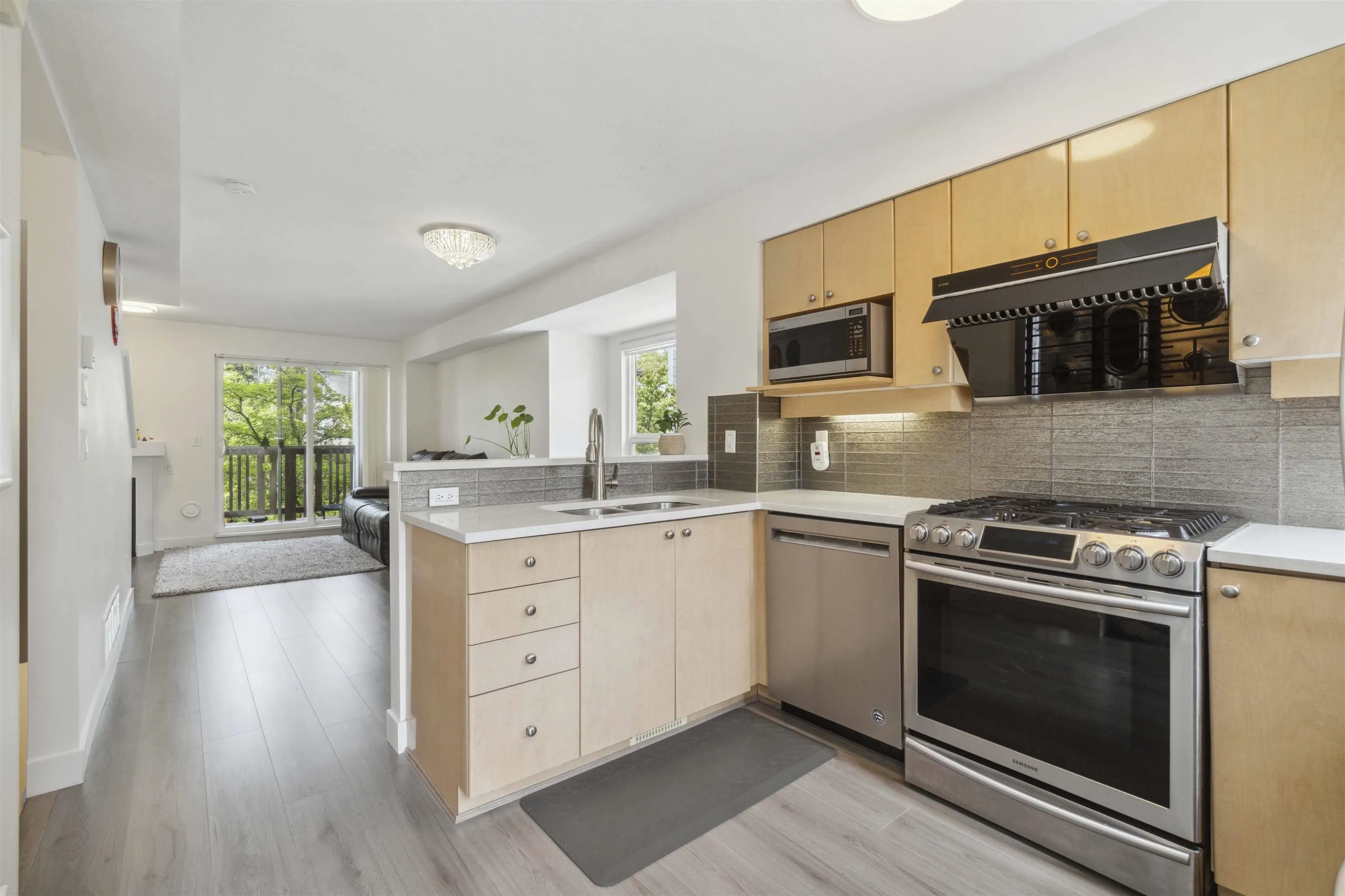 38 7111 Lynnwood Drive