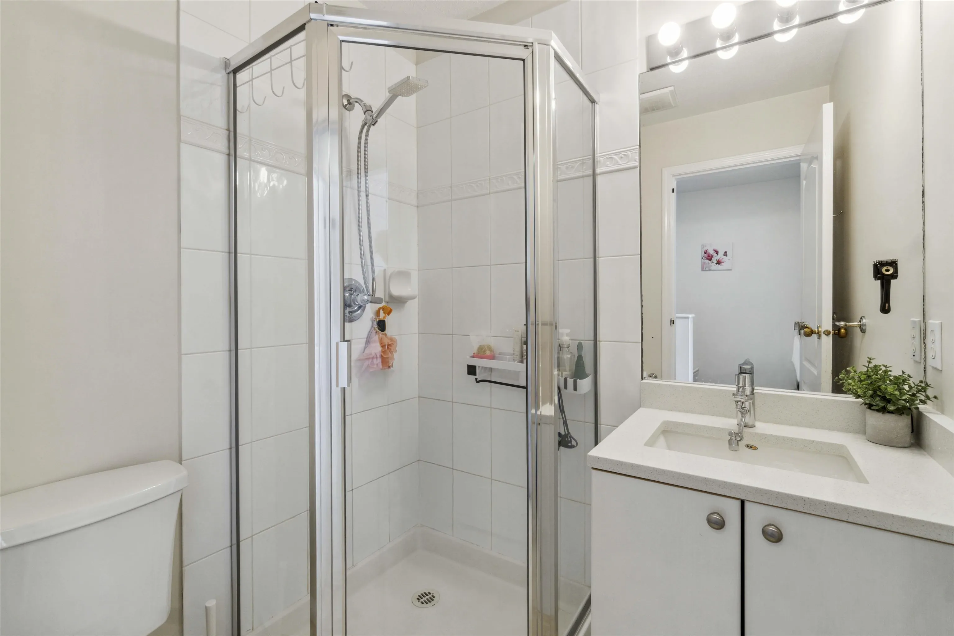 38 7111 Lynnwood Drive