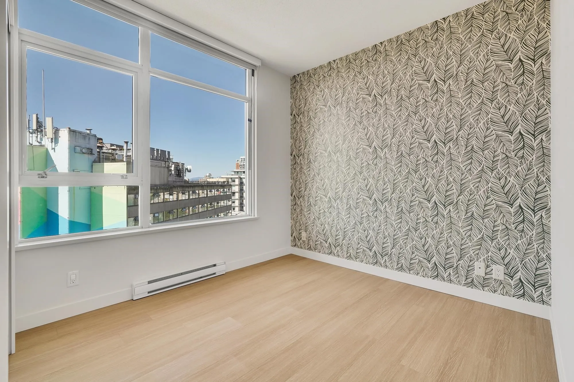 903 2788 Prince Edward Street