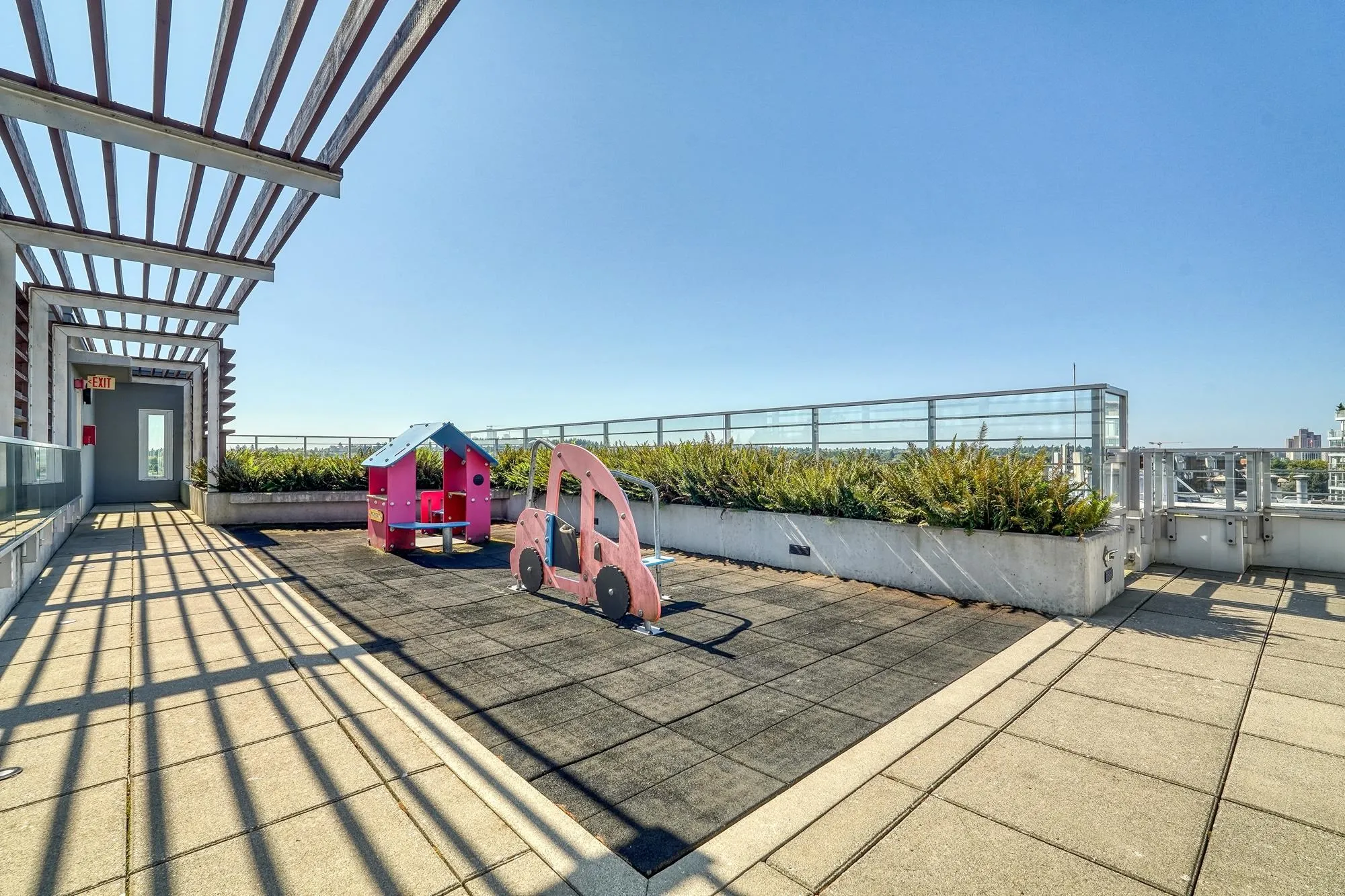 903 2788 Prince Edward Street