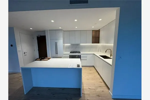 4007 720 Farrow Street