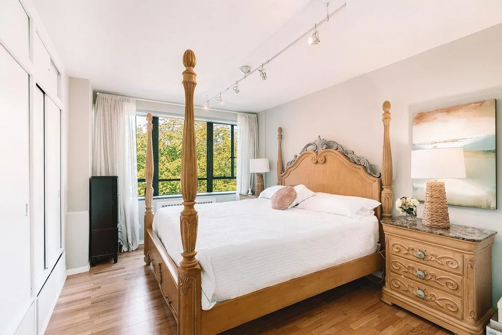 310 1445 Marpole Avenue