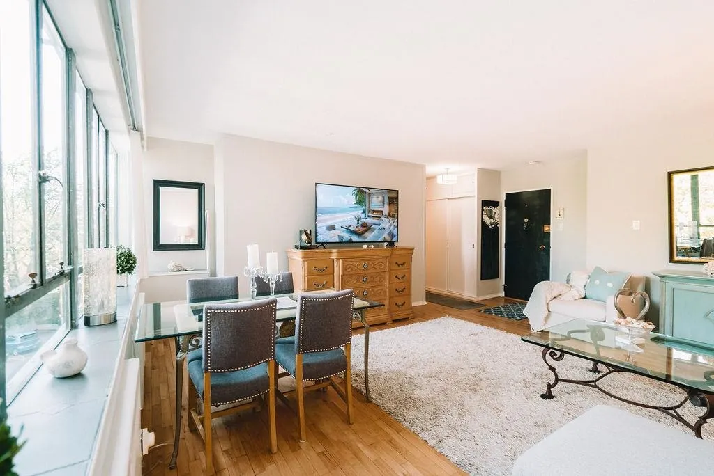 310 1445 Marpole Avenue