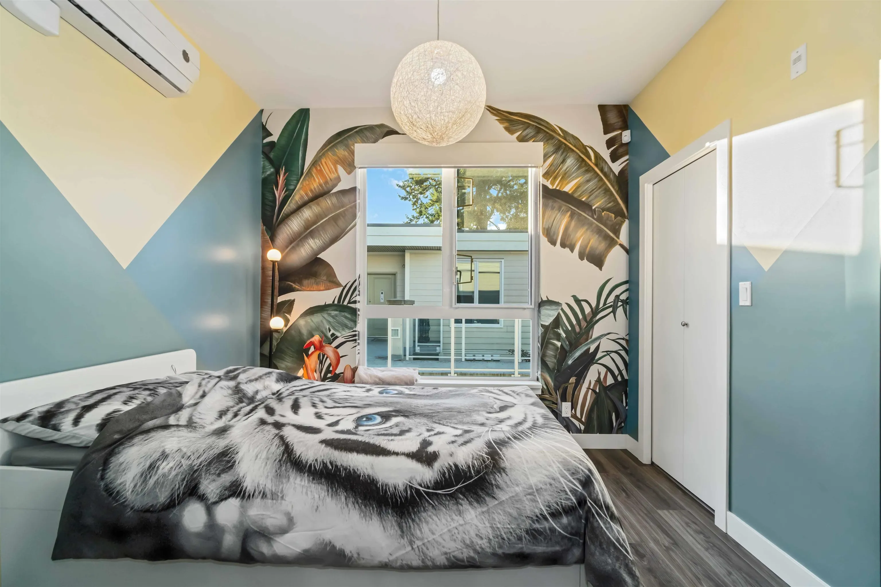 PH3 5555 Dunbar Street