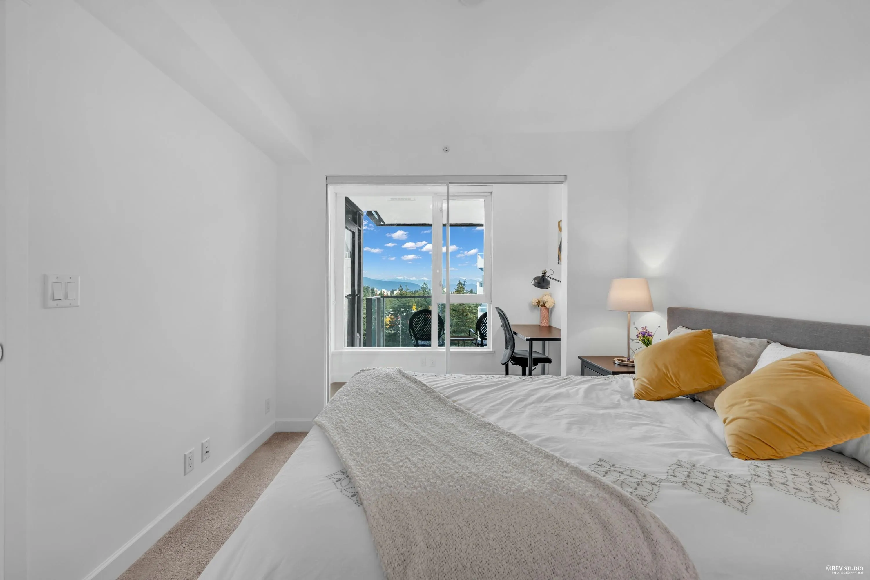 2303 3355 Binning Road