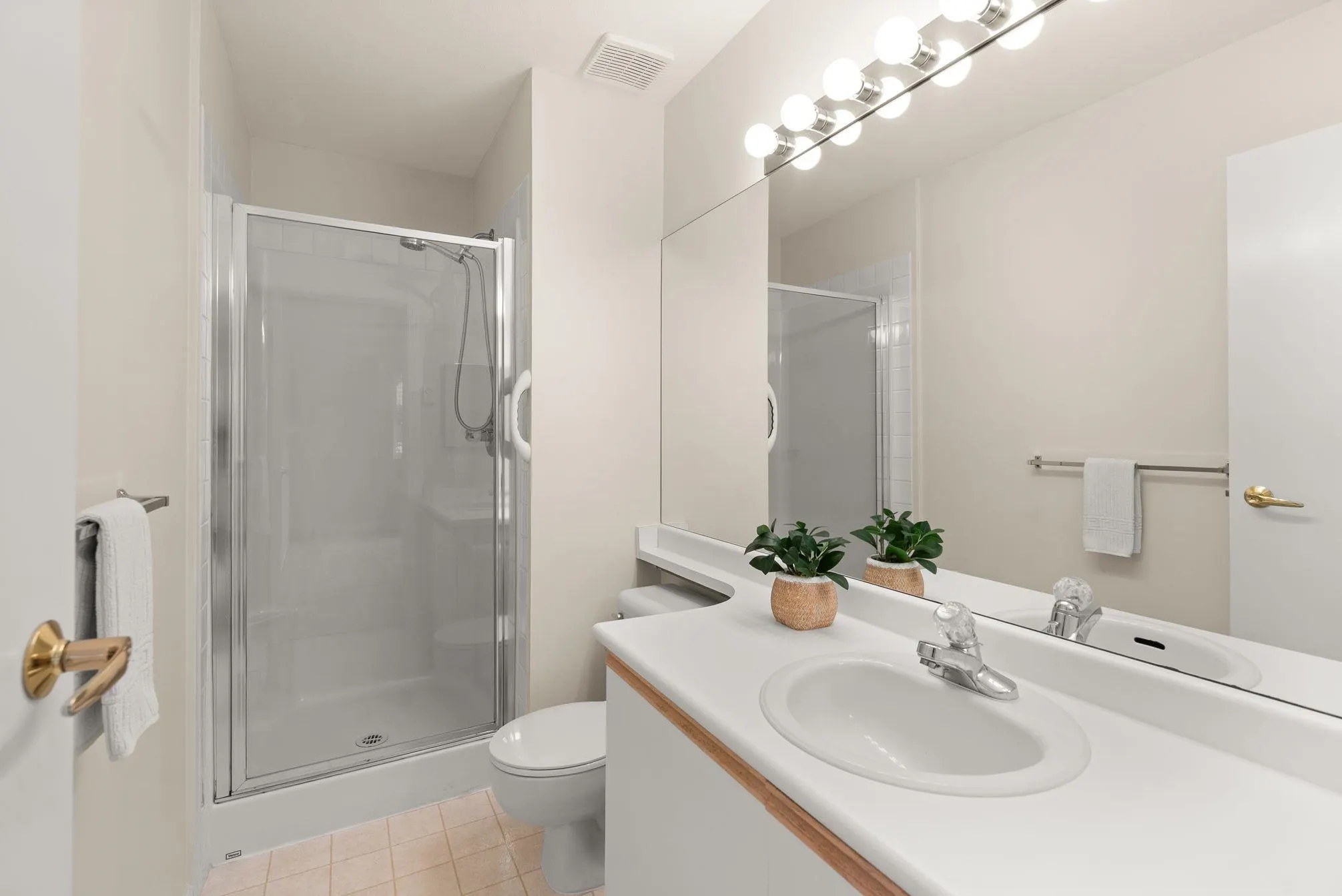 19 7127 124th Street