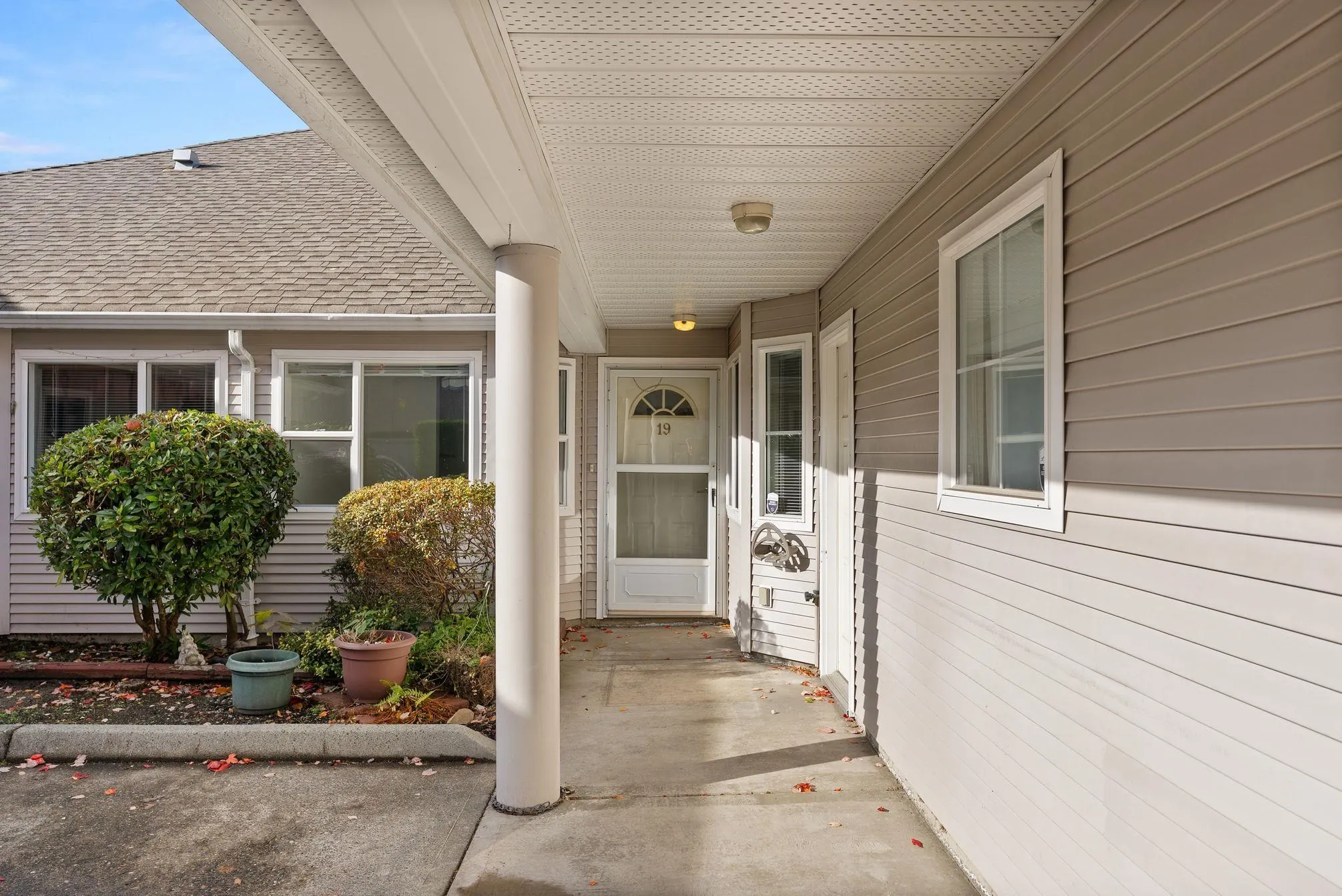 19 7127 124th Street