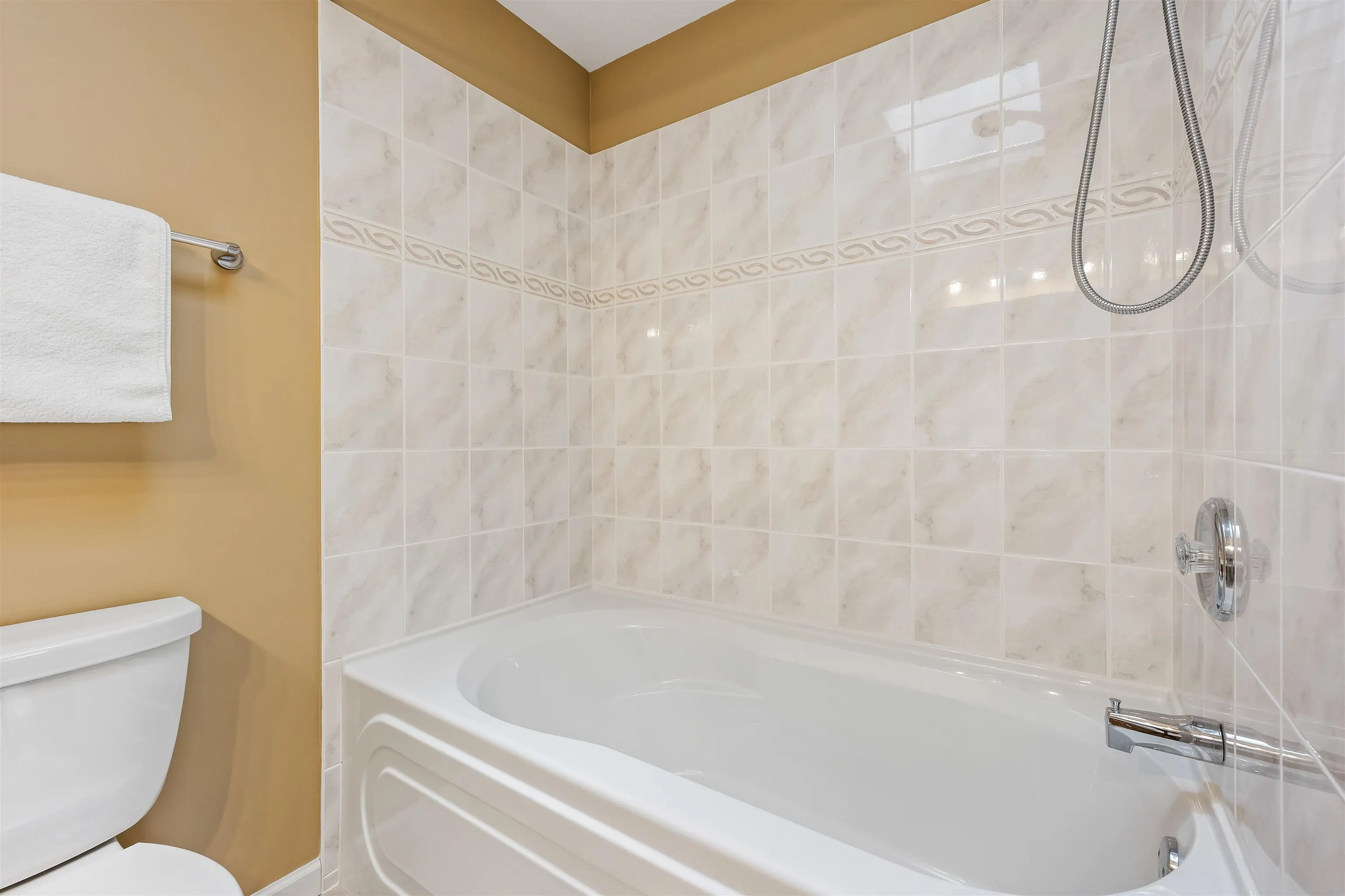 110 6001 Promontory Road