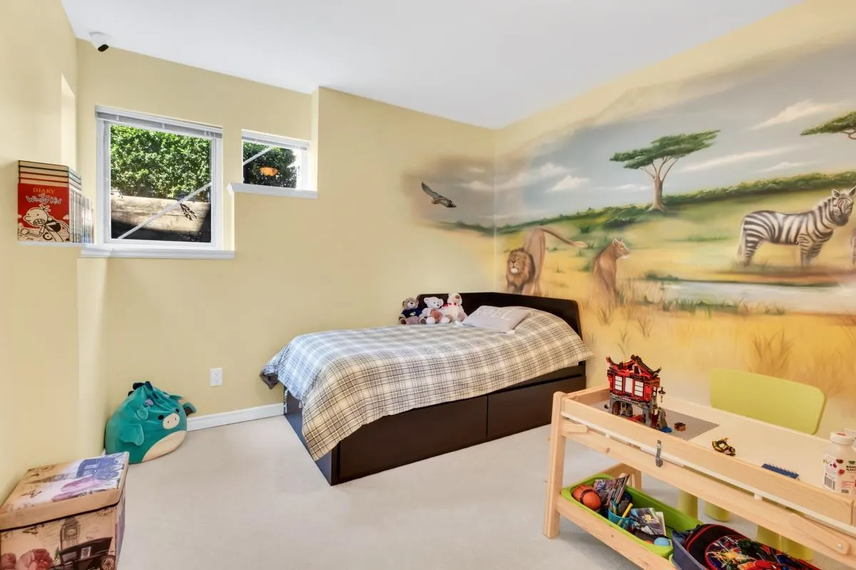 4255 St Pauls Avenue